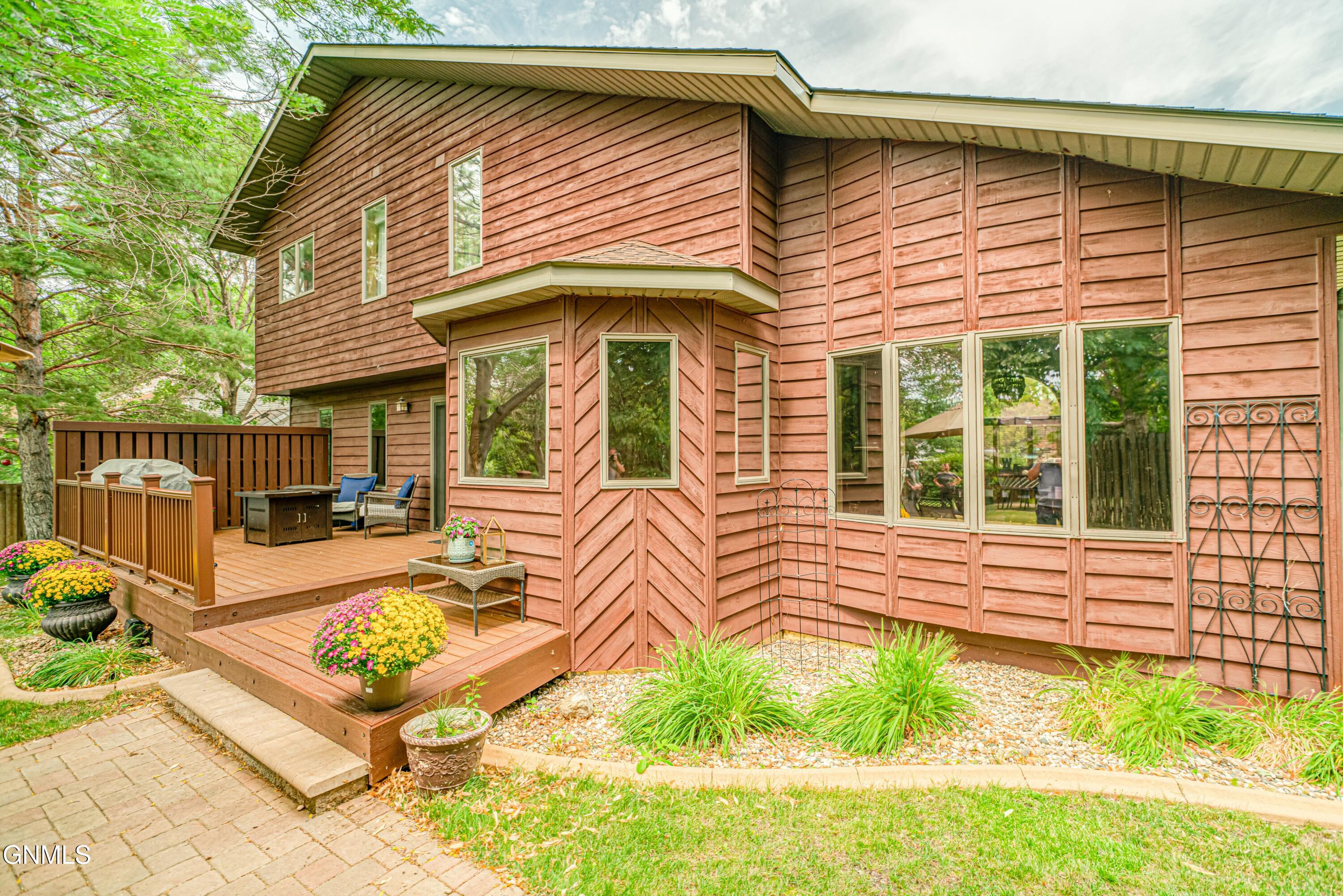property viewer photo 30