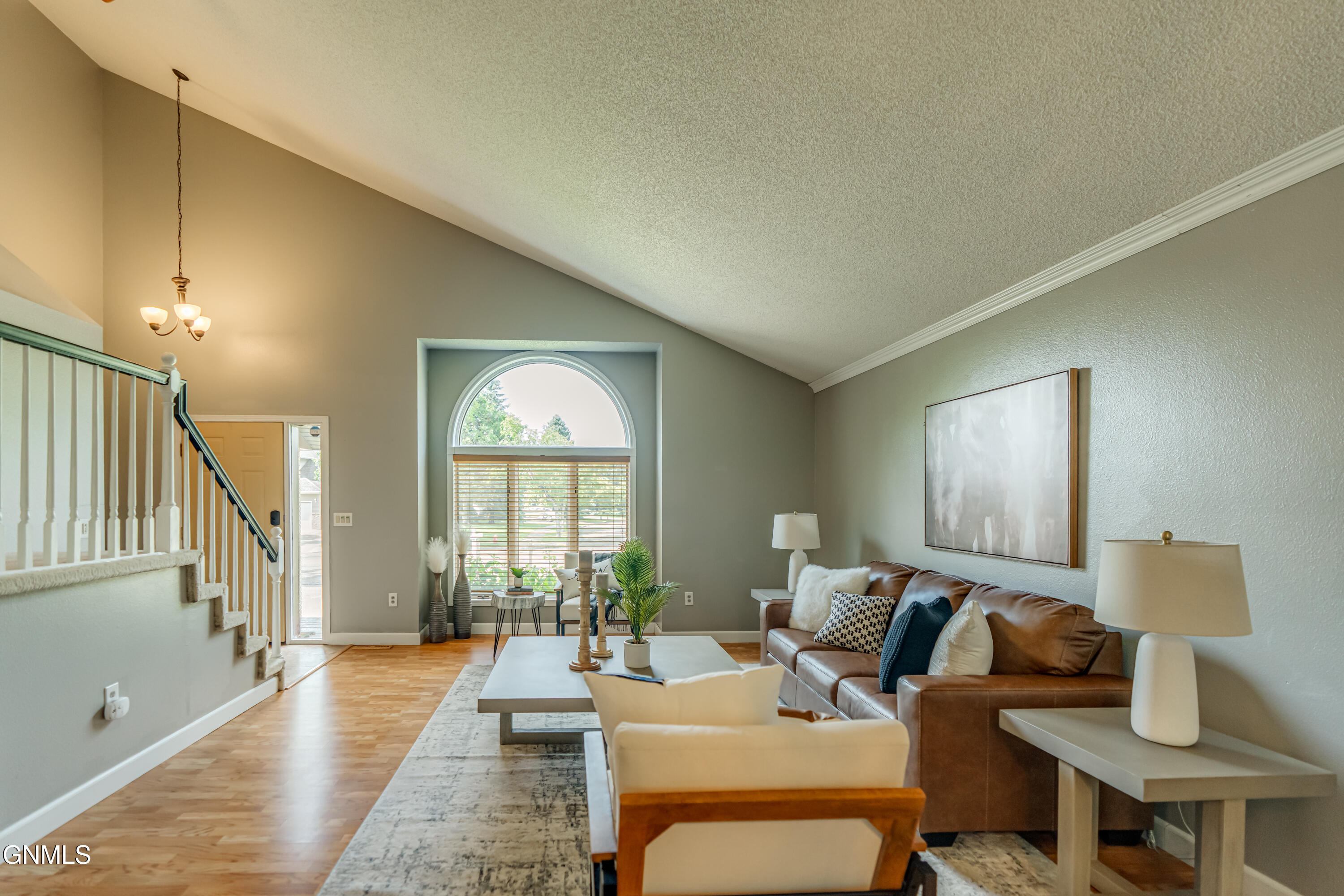 property viewer photo 41