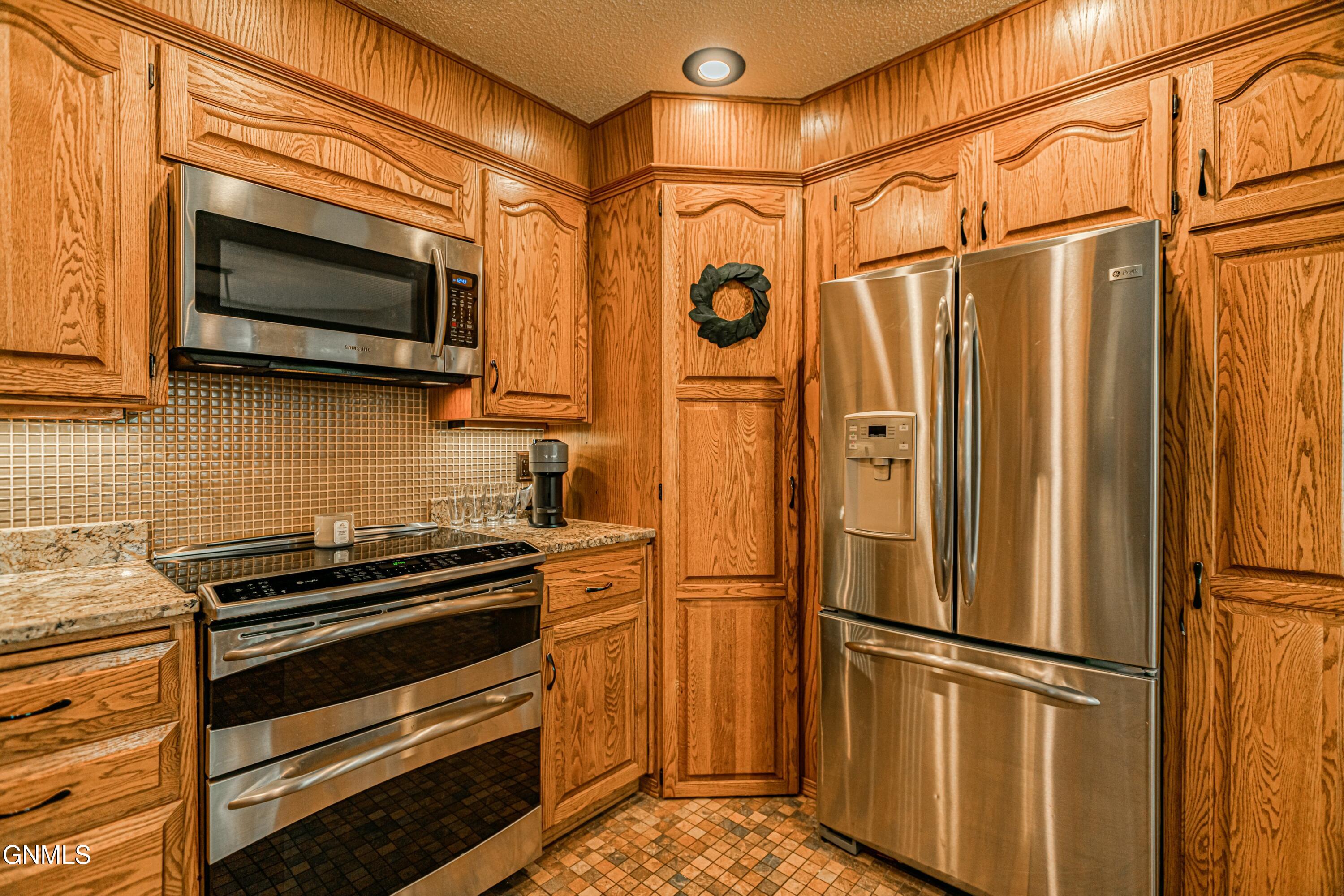 property viewer photo 47