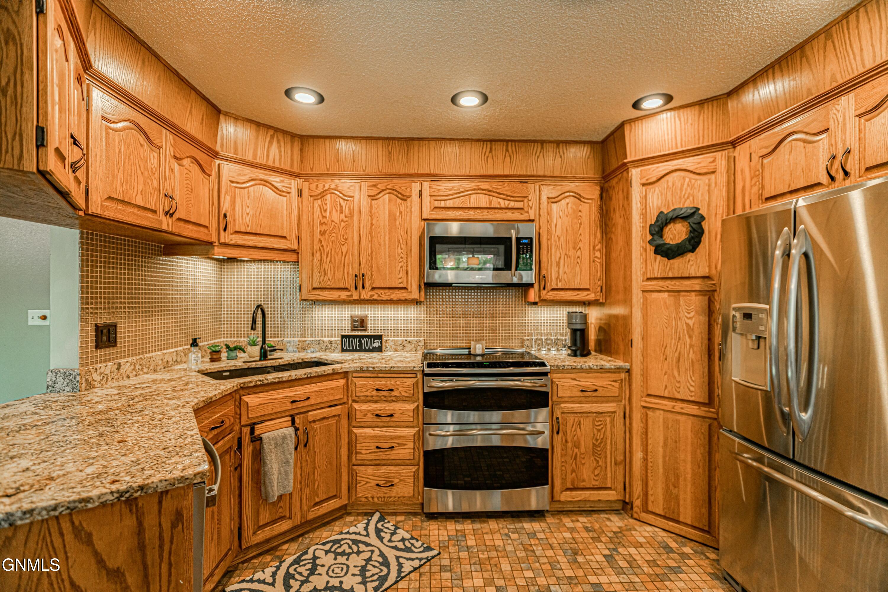 property viewer photo 6