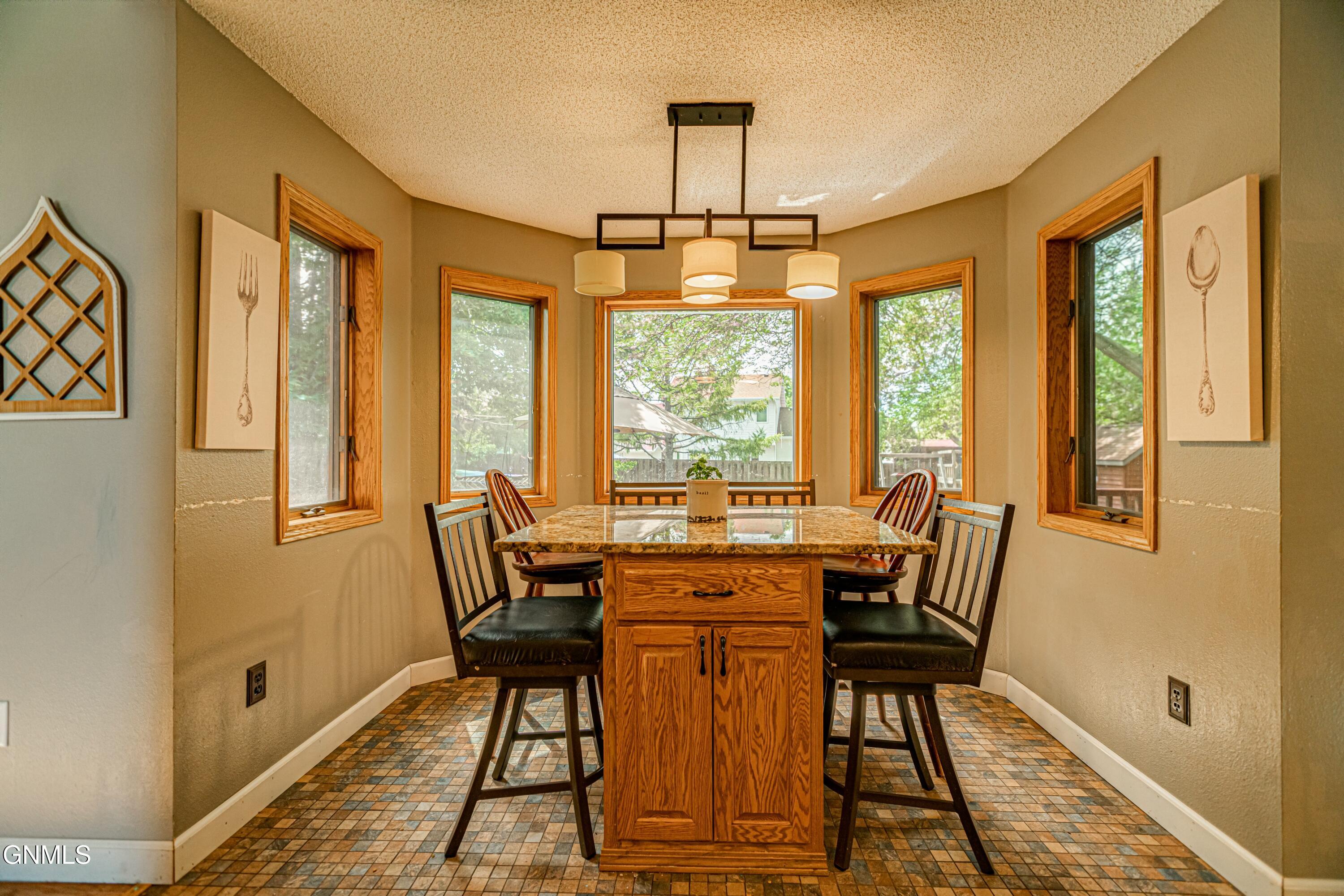 property viewer photo 9