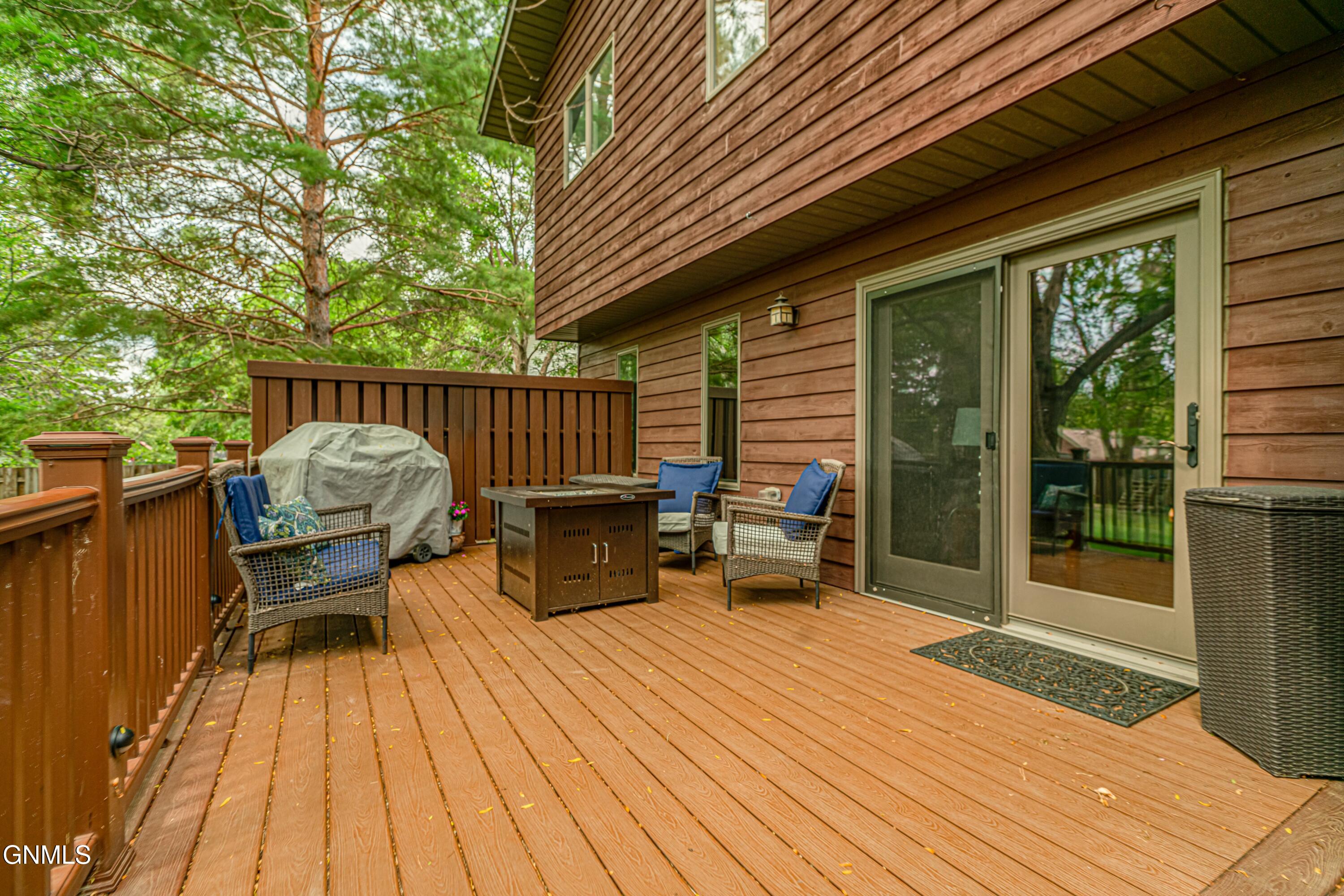 property viewer photo 90