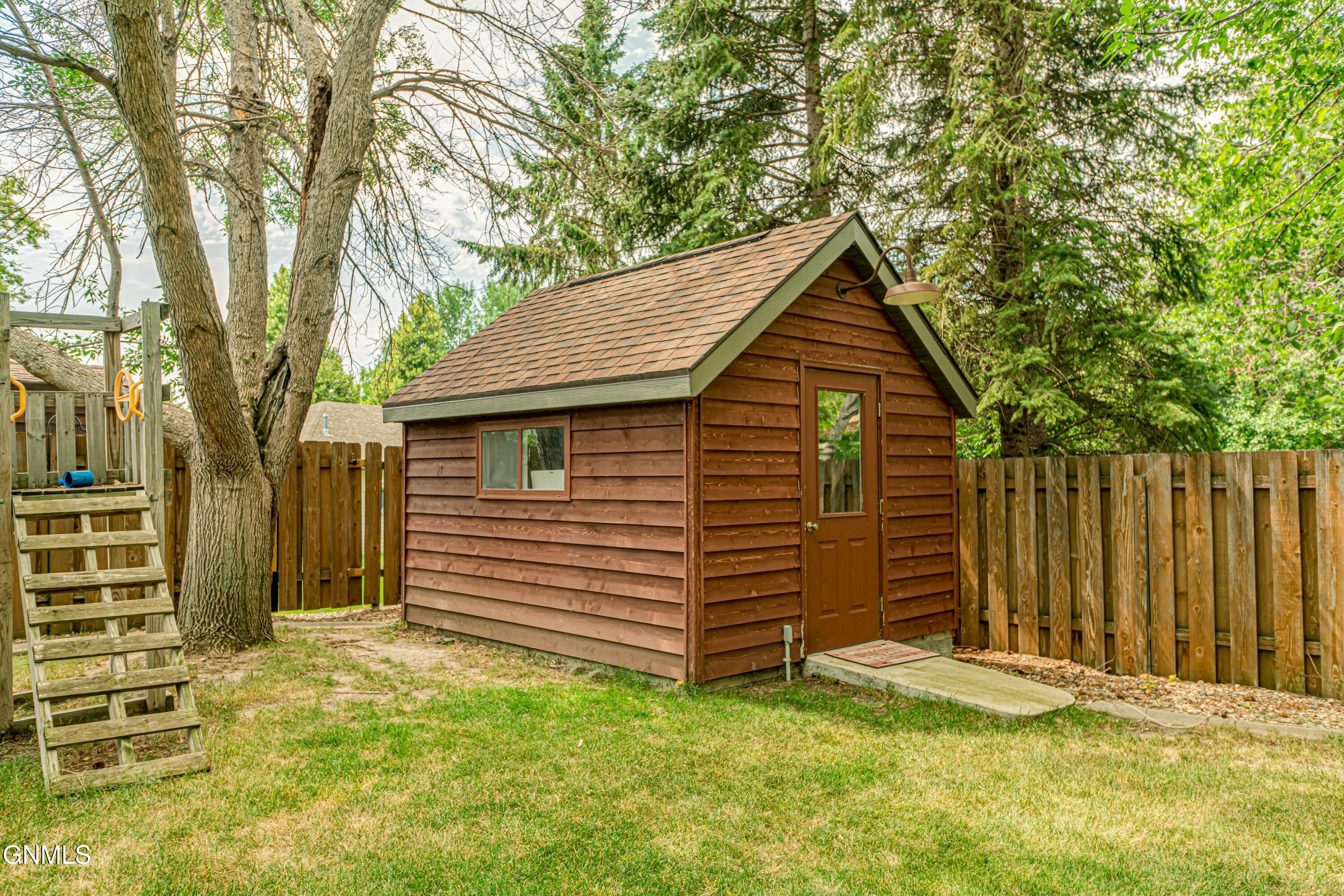 property viewer photo 96