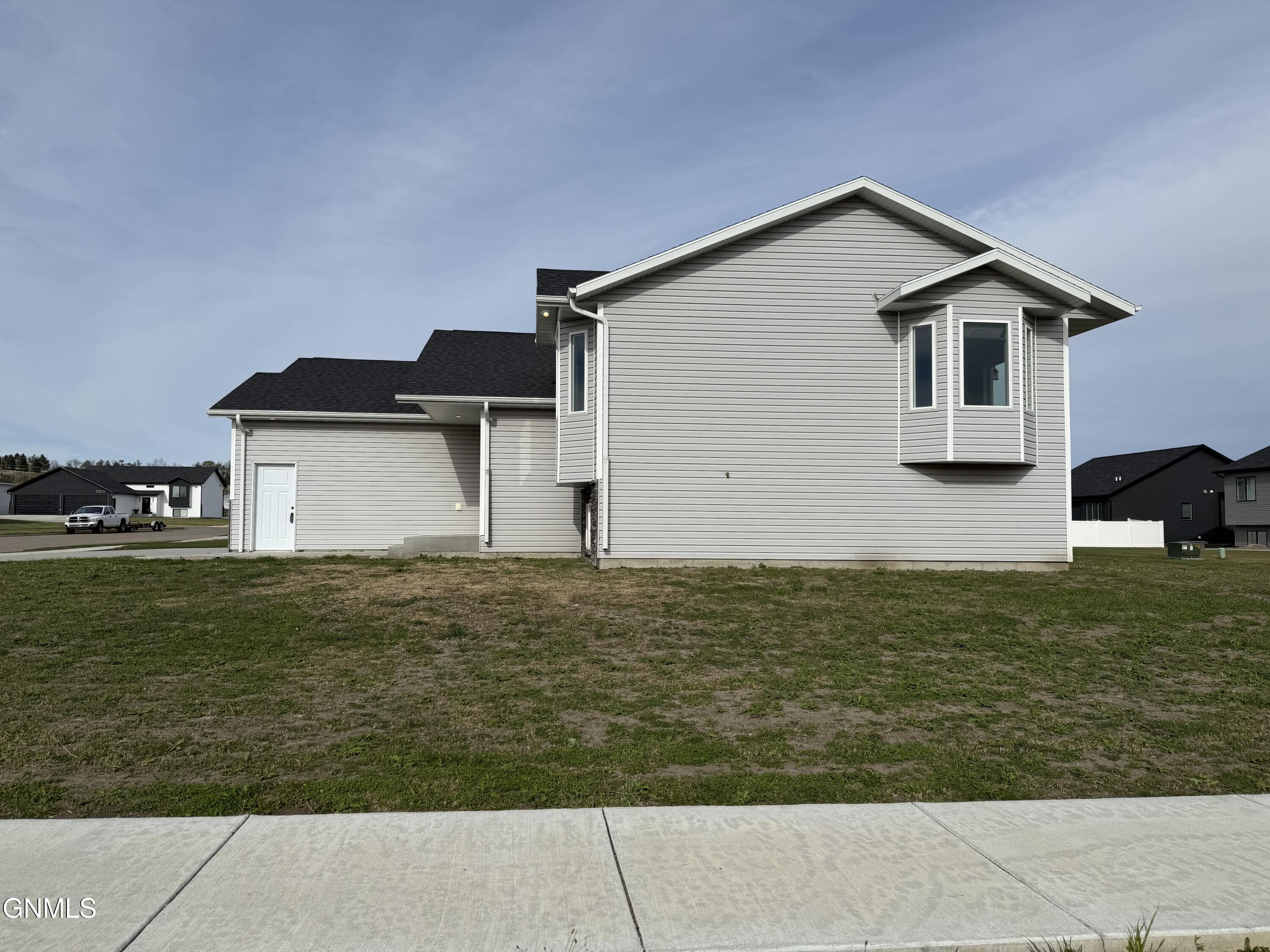 property viewer photo 29