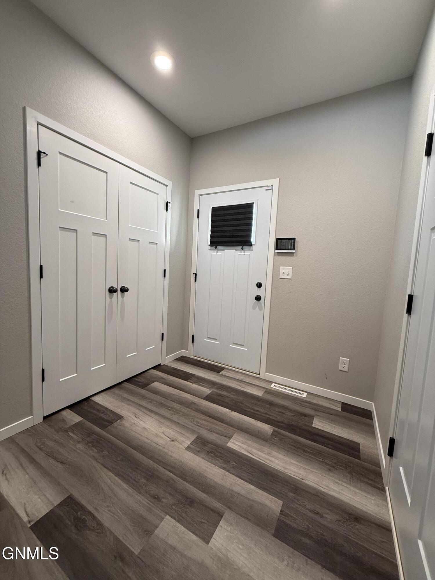 property viewer photo 5