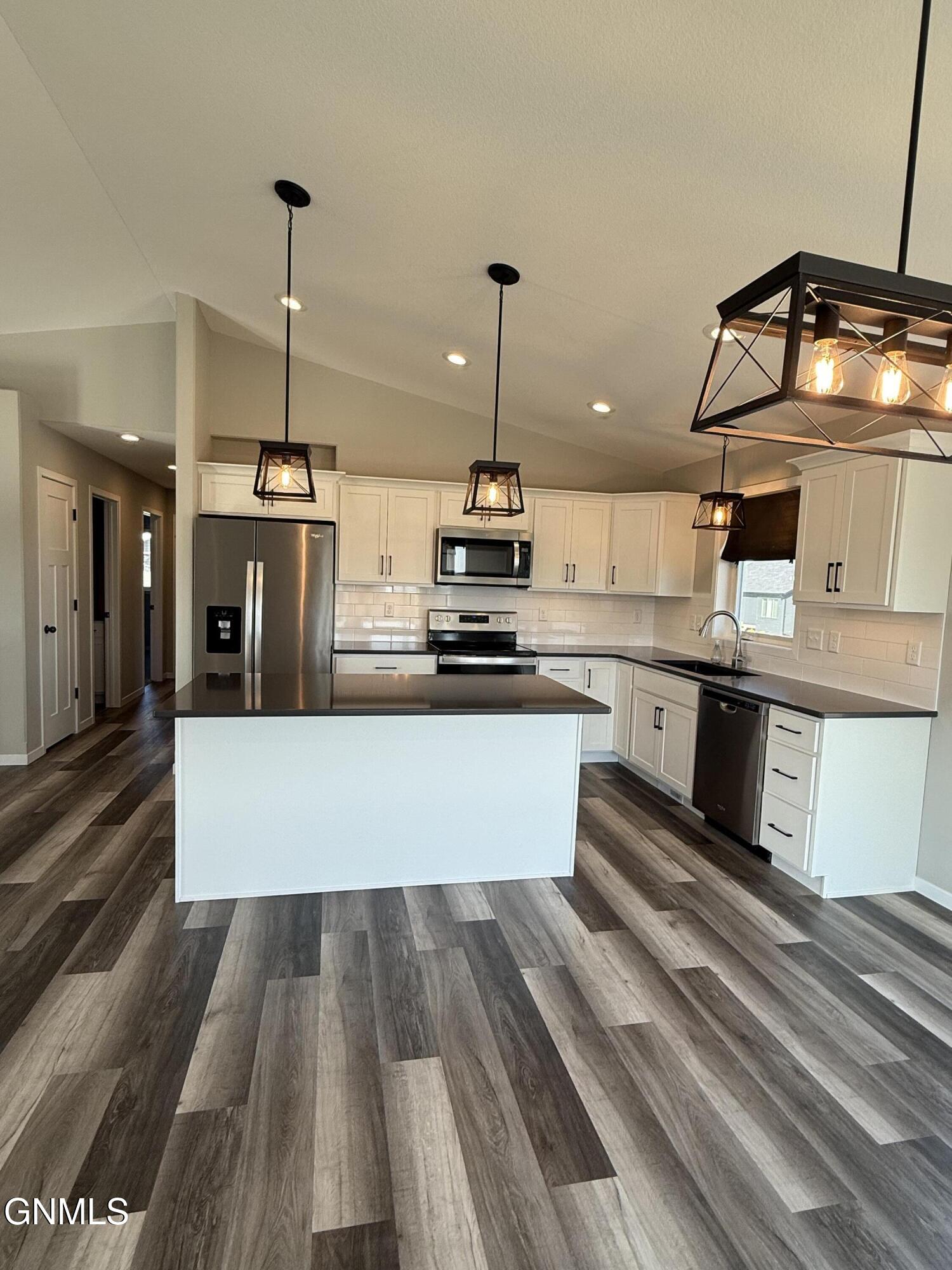 property viewer photo 7