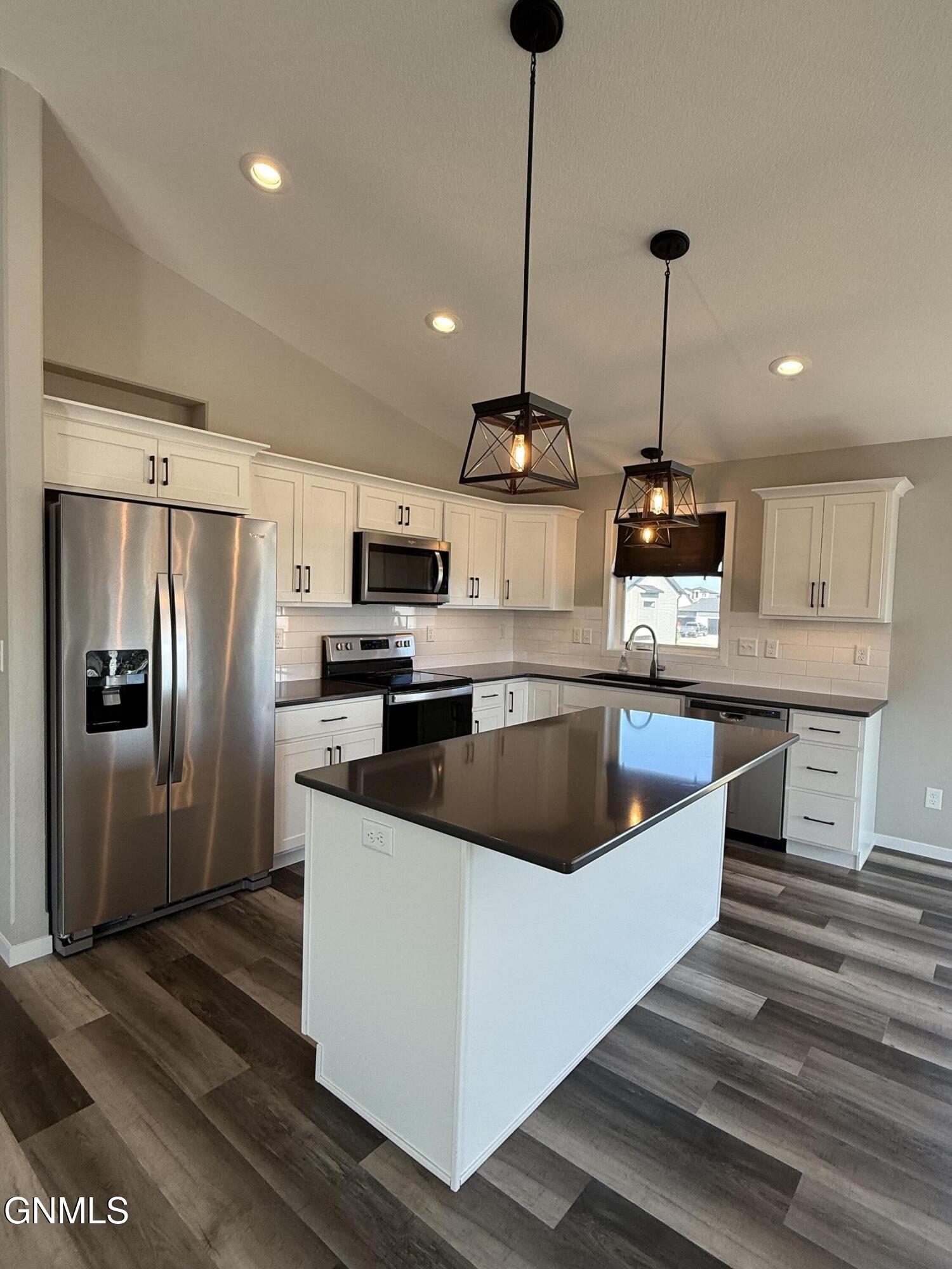 property viewer photo 8