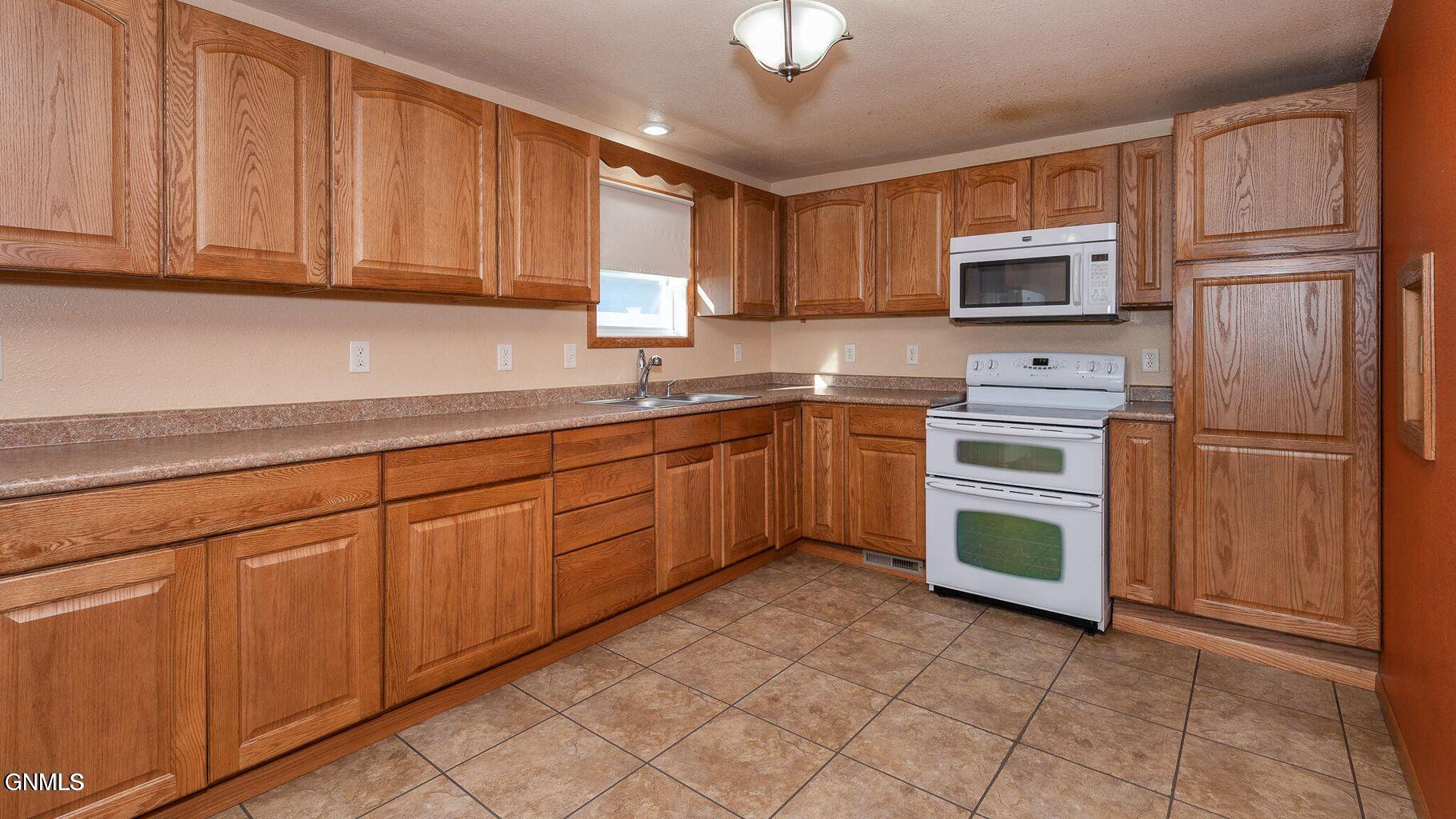 property viewer photo 1
