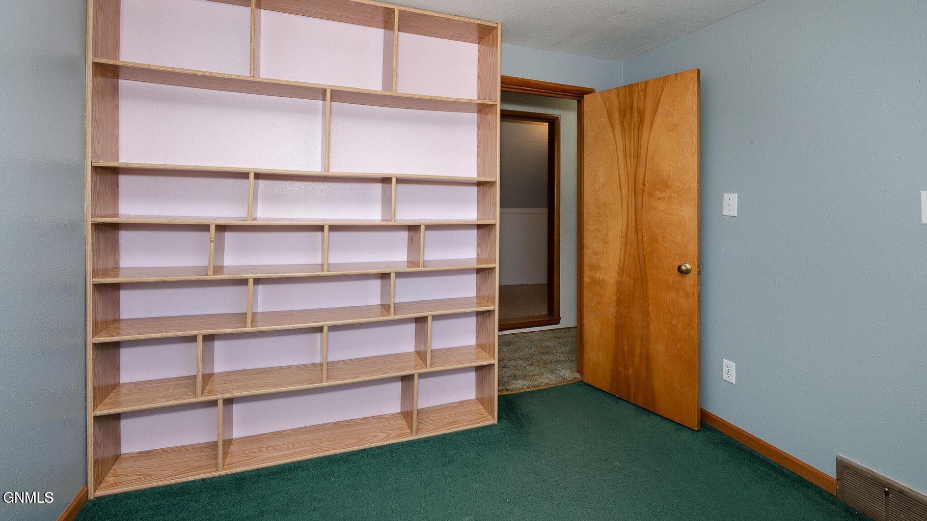 property viewer photo 20