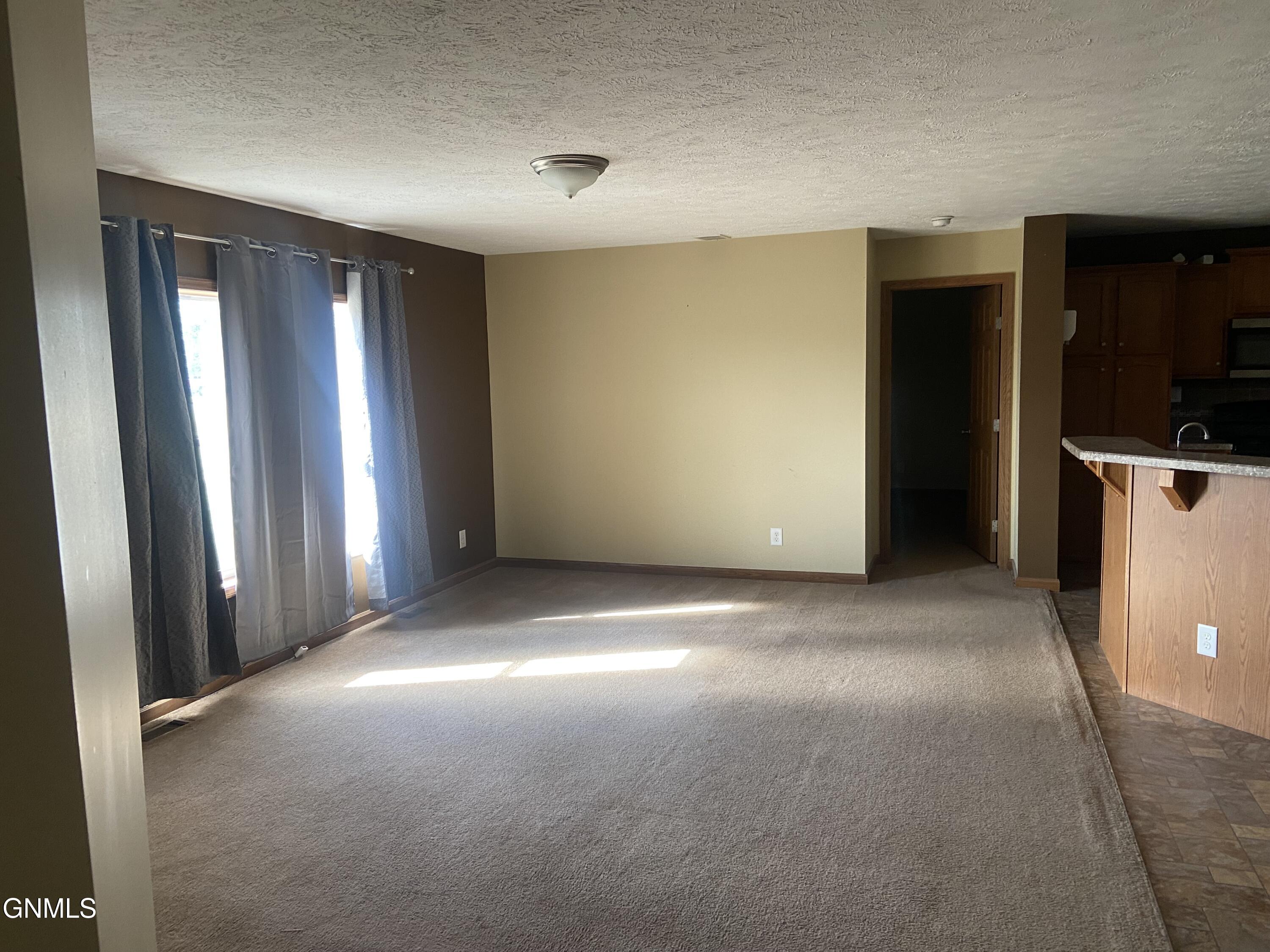 property viewer photo 1