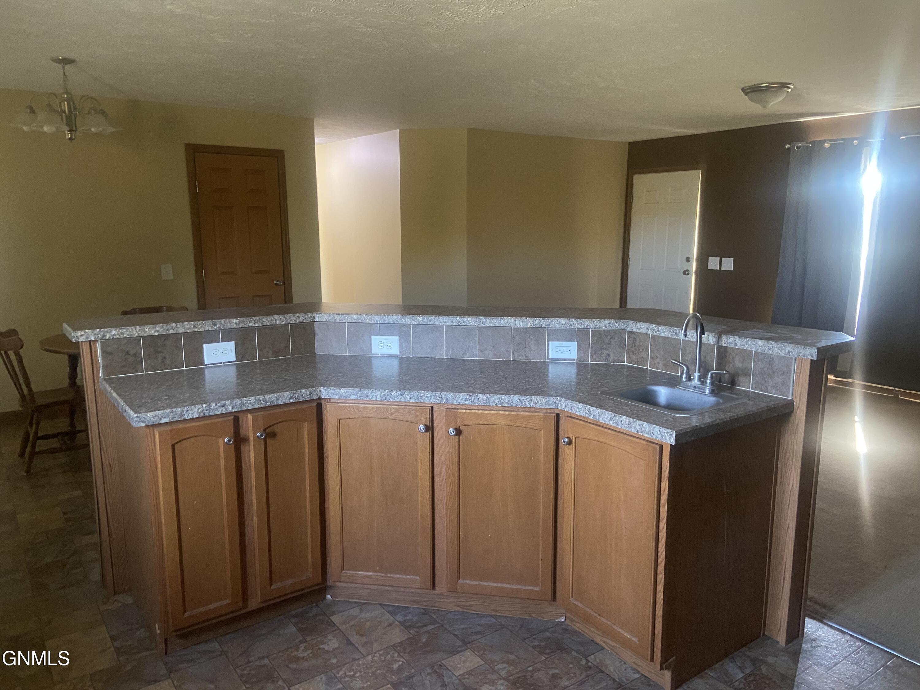 property viewer photo 10
