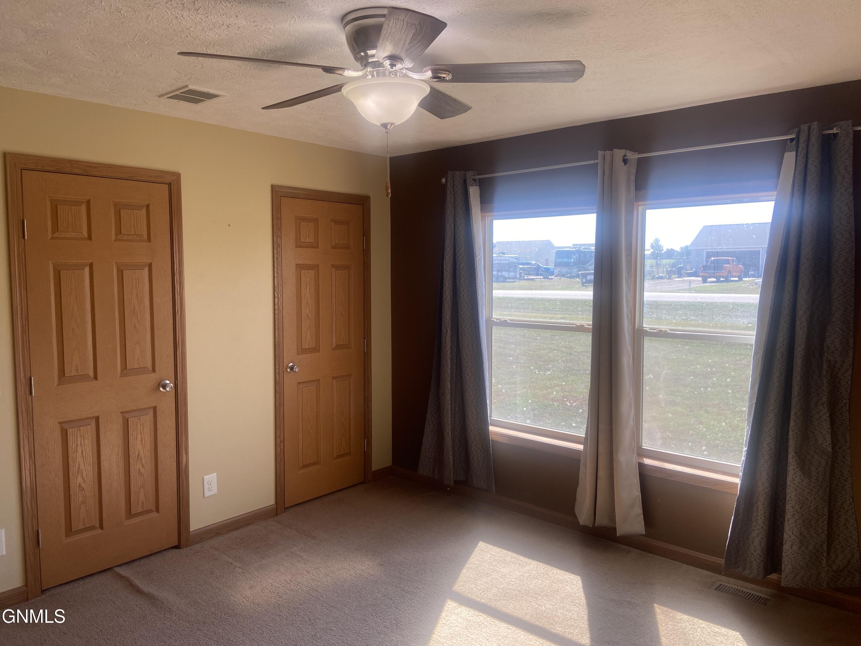 property viewer photo 13