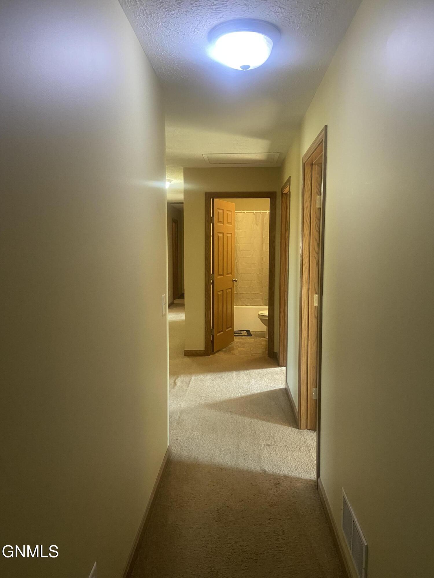 property viewer photo 18