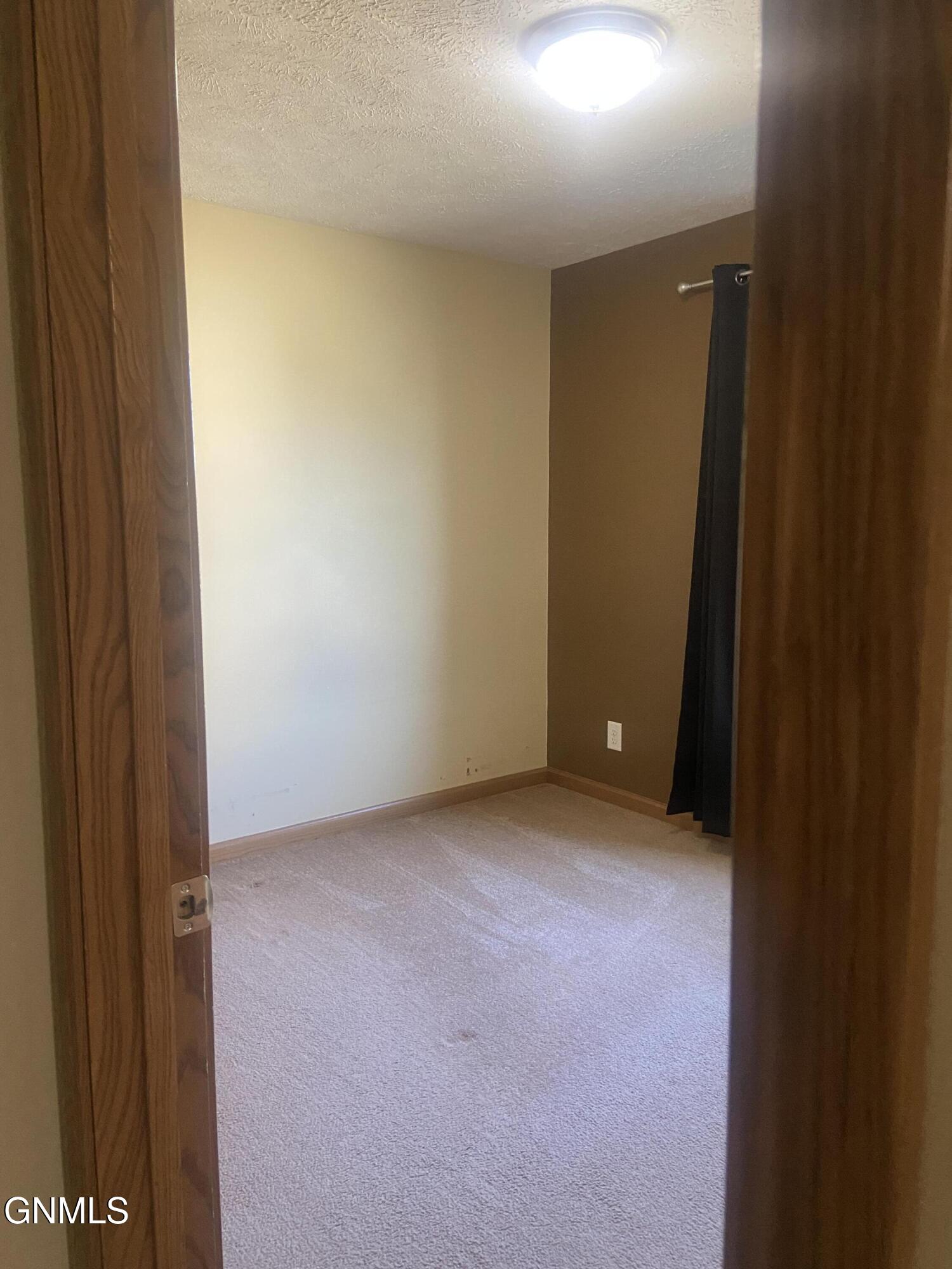 property viewer photo 24