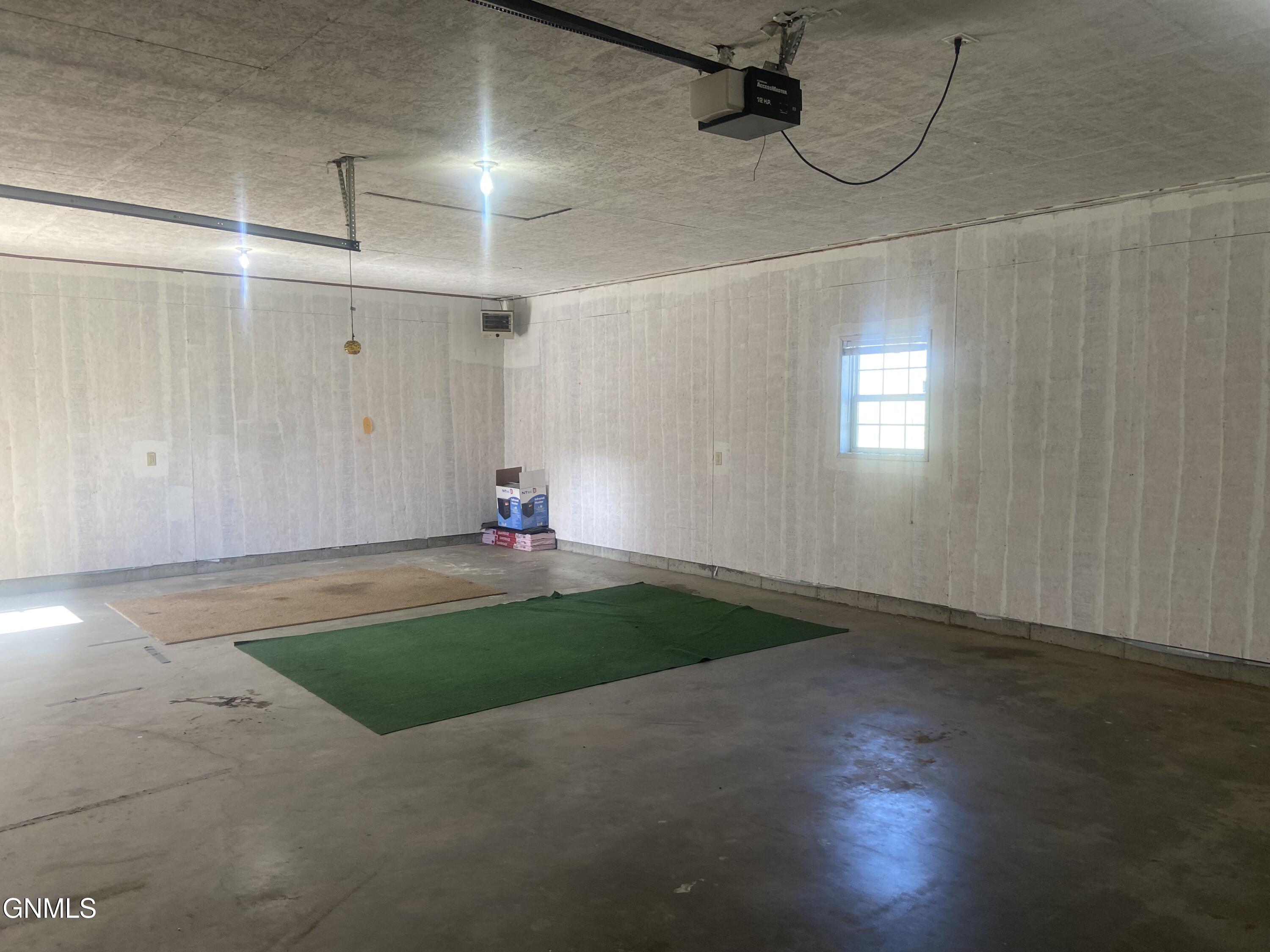 property viewer photo 30