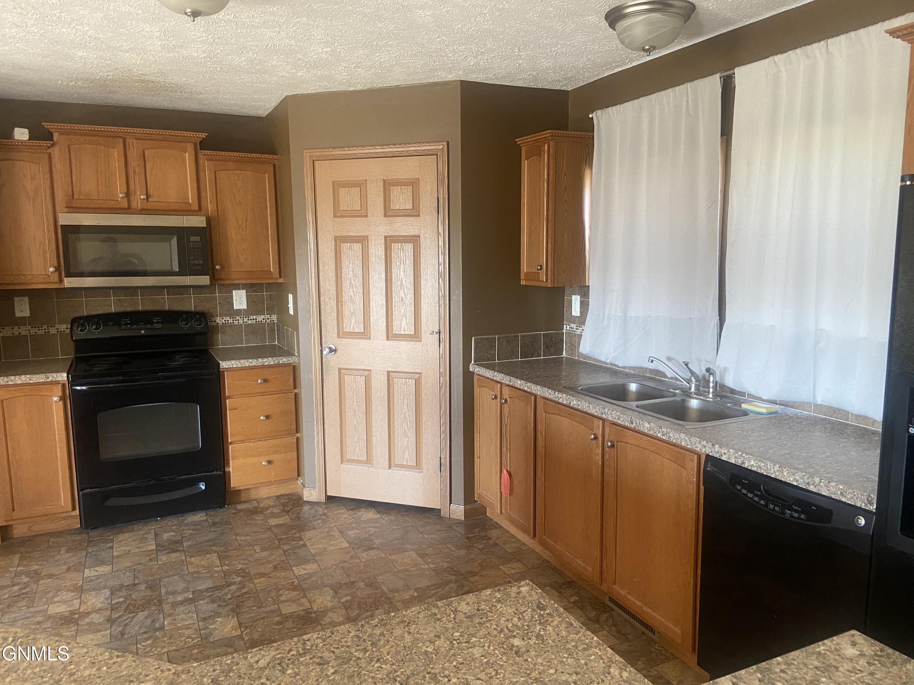 property viewer photo 6