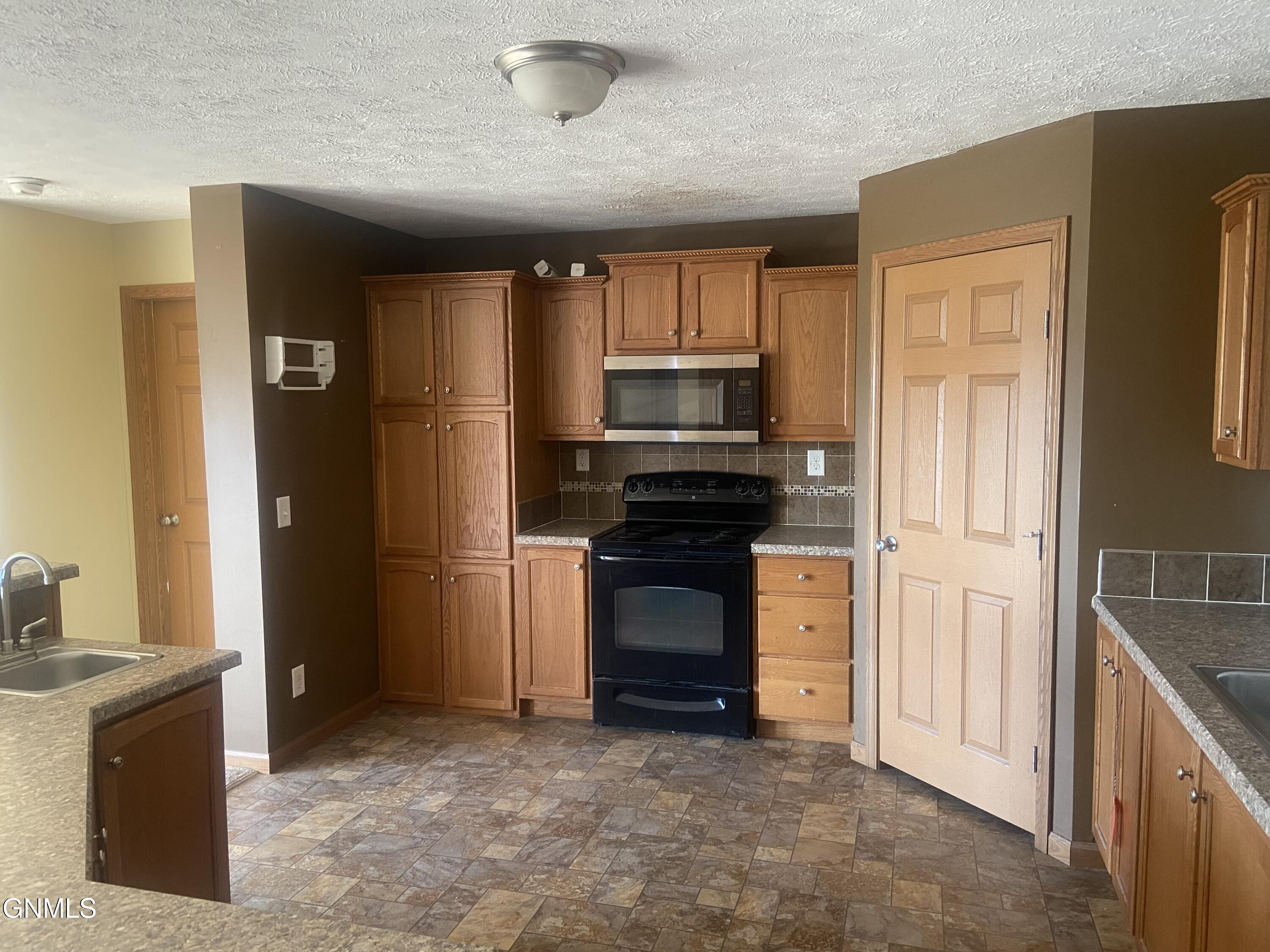 property viewer photo 7