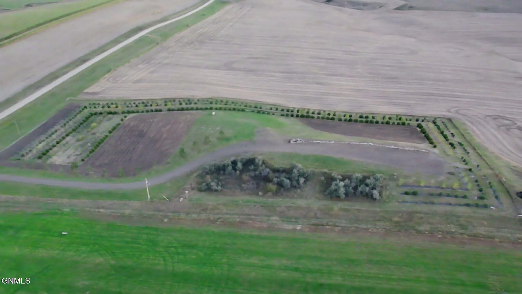 main property photo 24