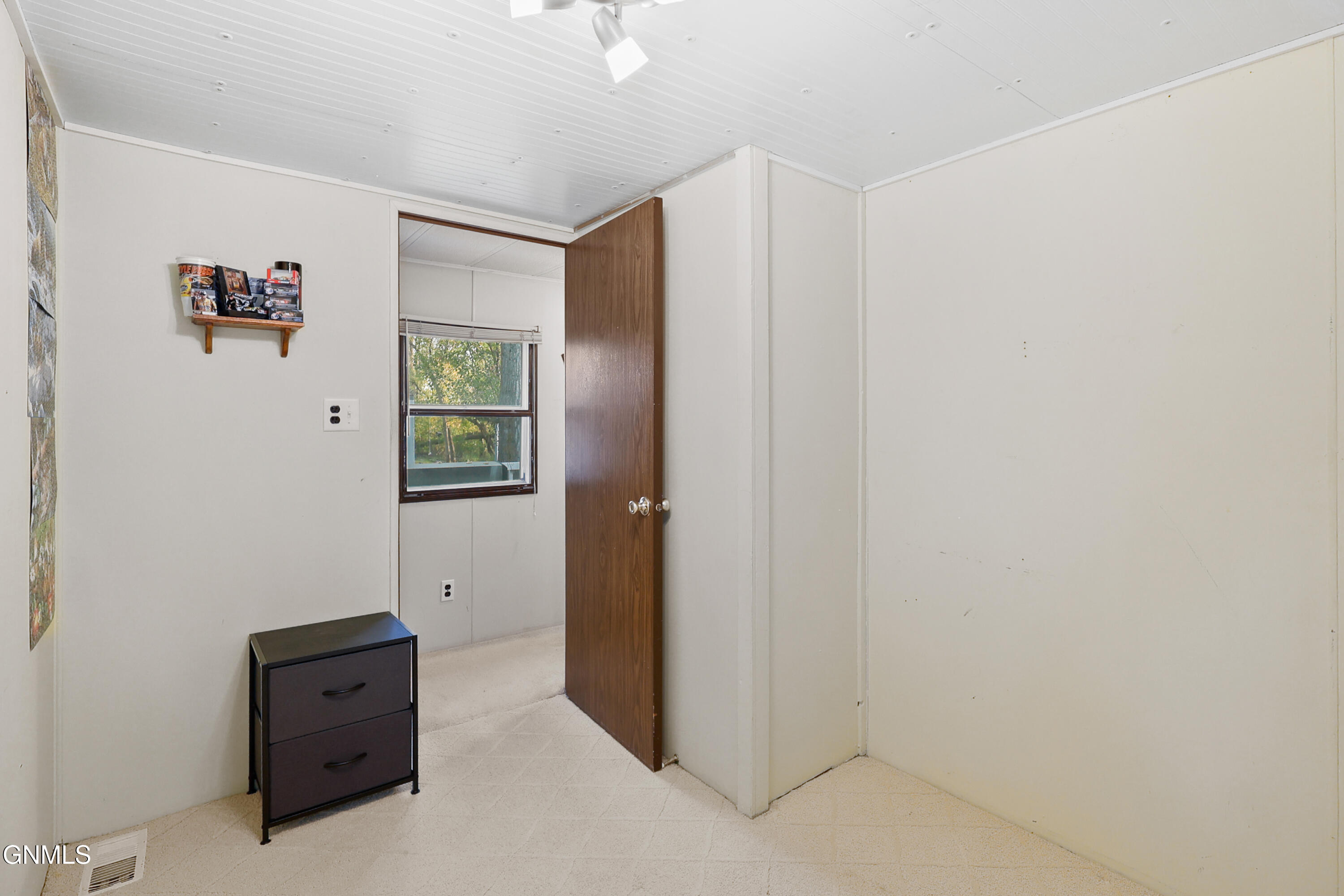 property viewer photo 19