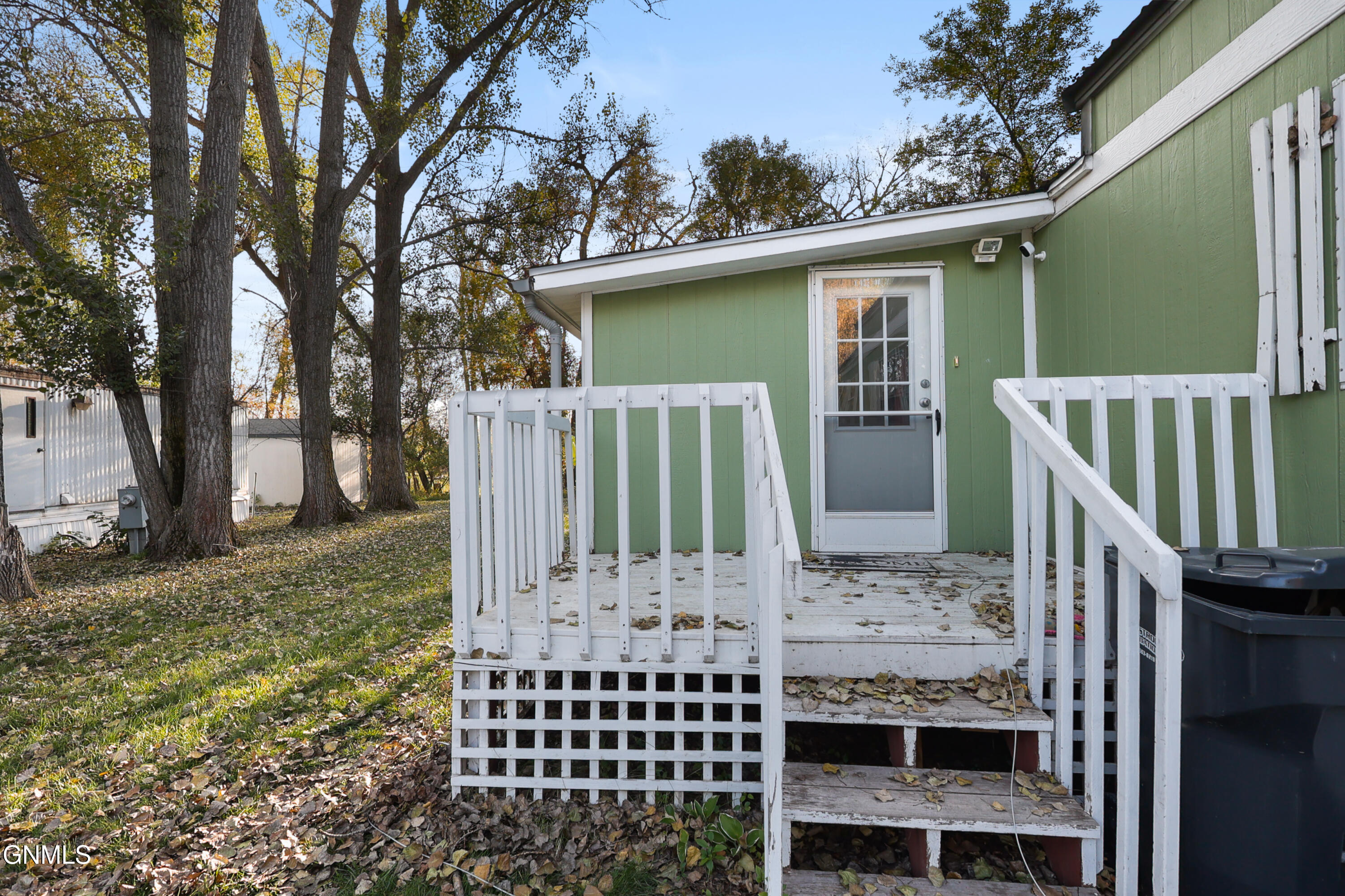 property viewer photo 2