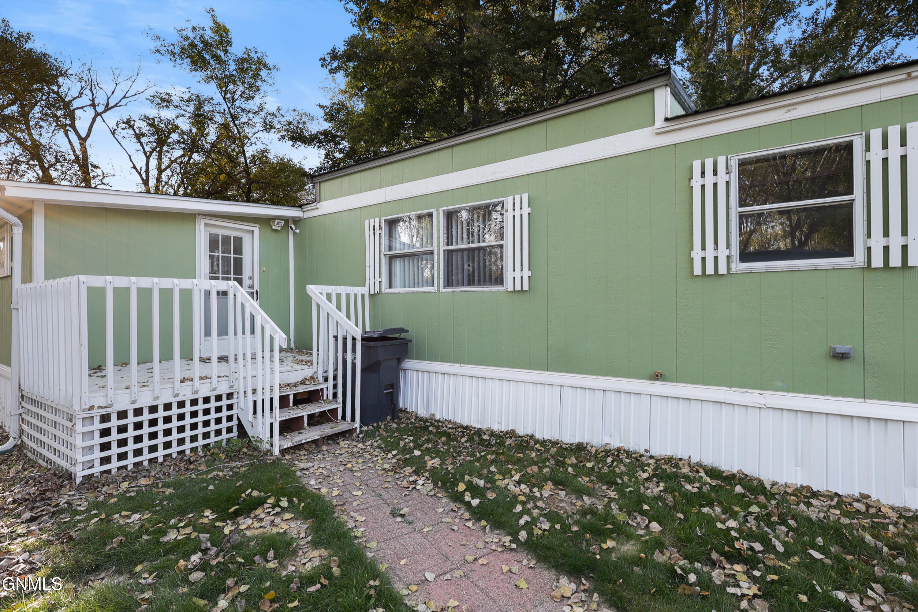property viewer photo 3