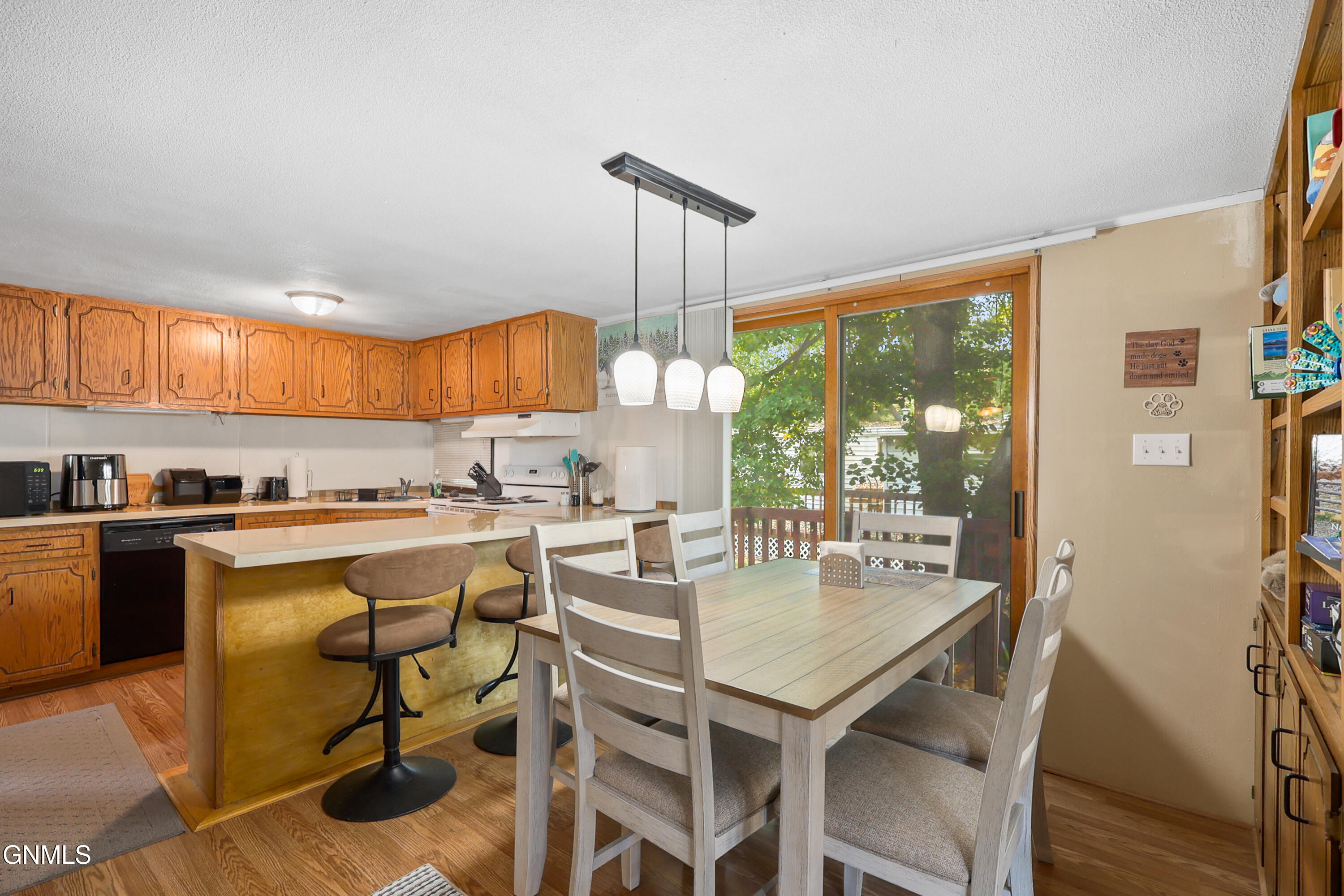 property viewer photo 8