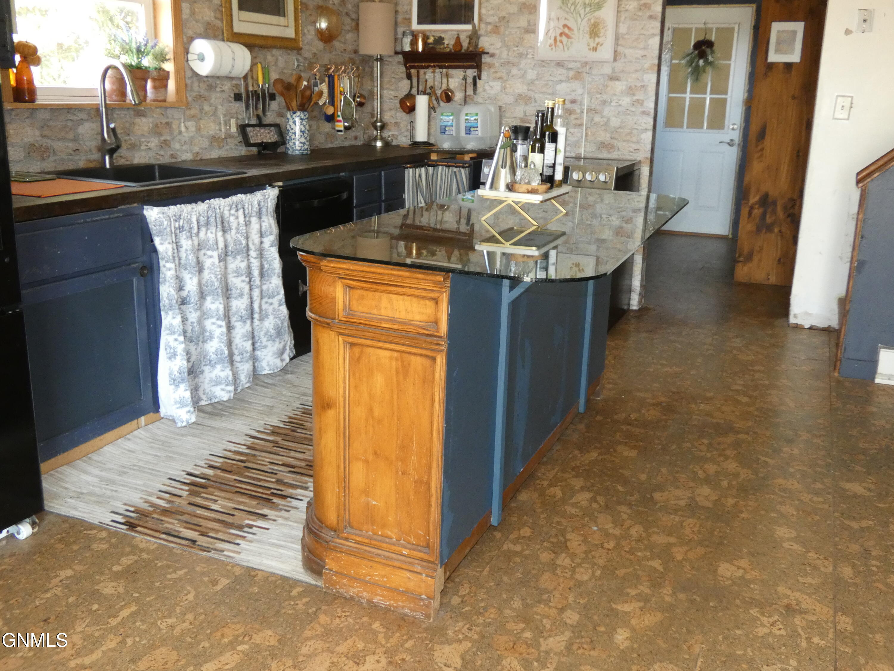 property viewer photo 15