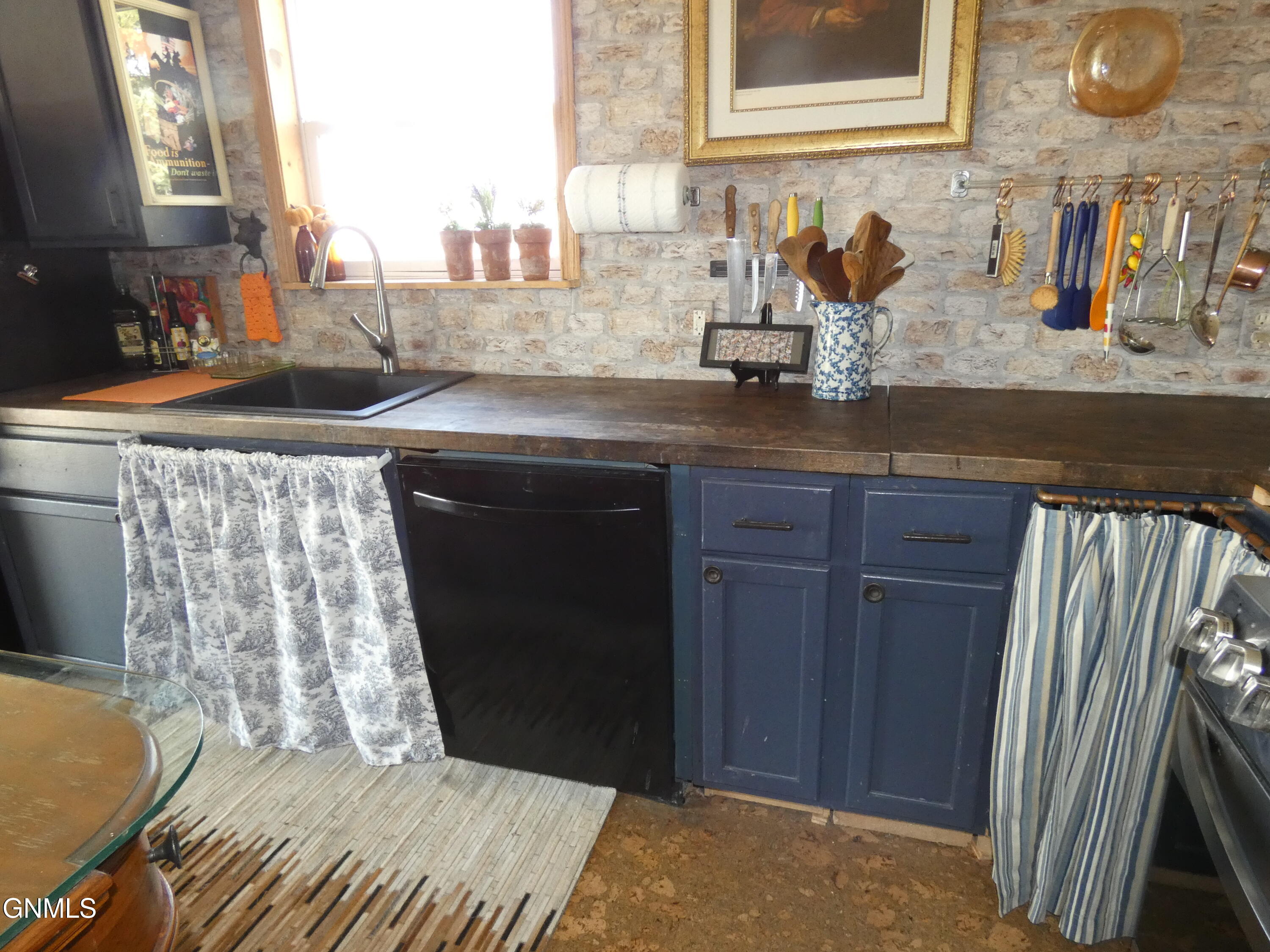property viewer photo 19