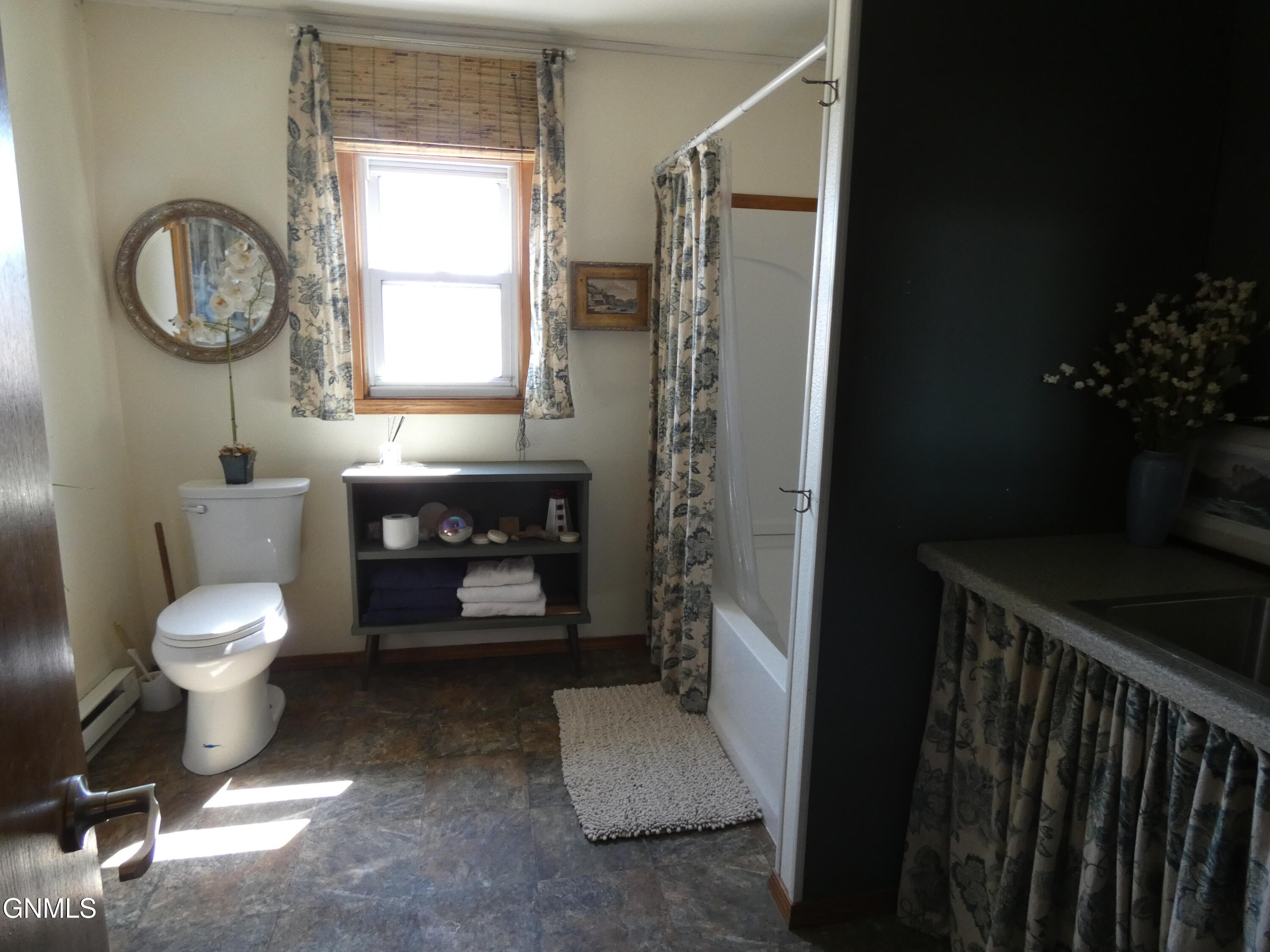property viewer photo 27