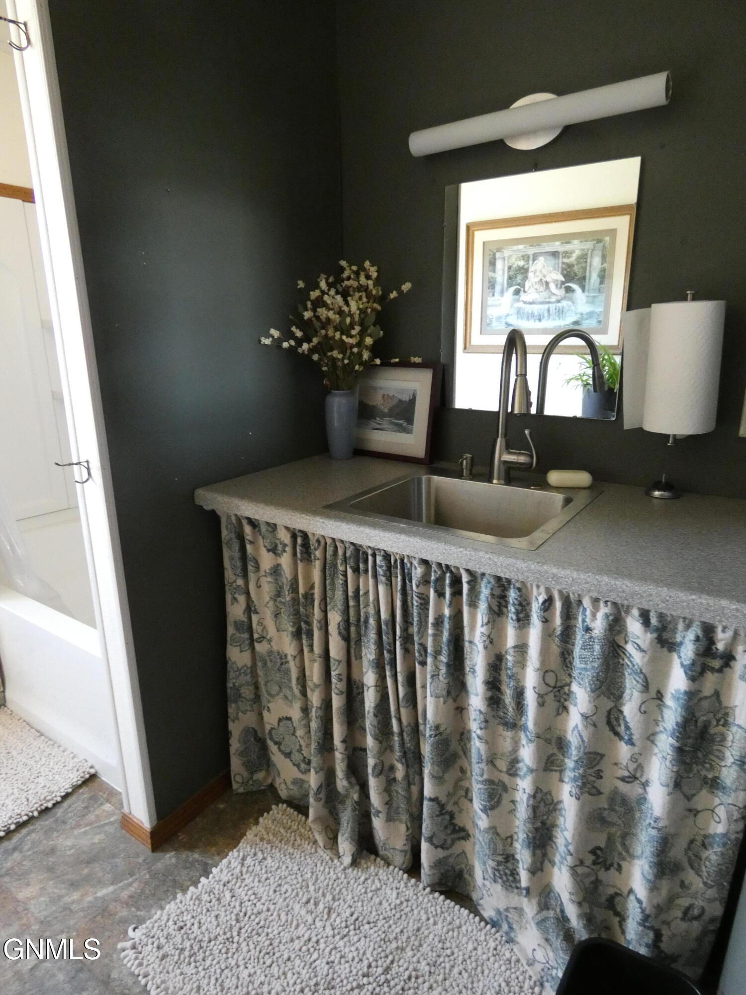 property viewer photo 29