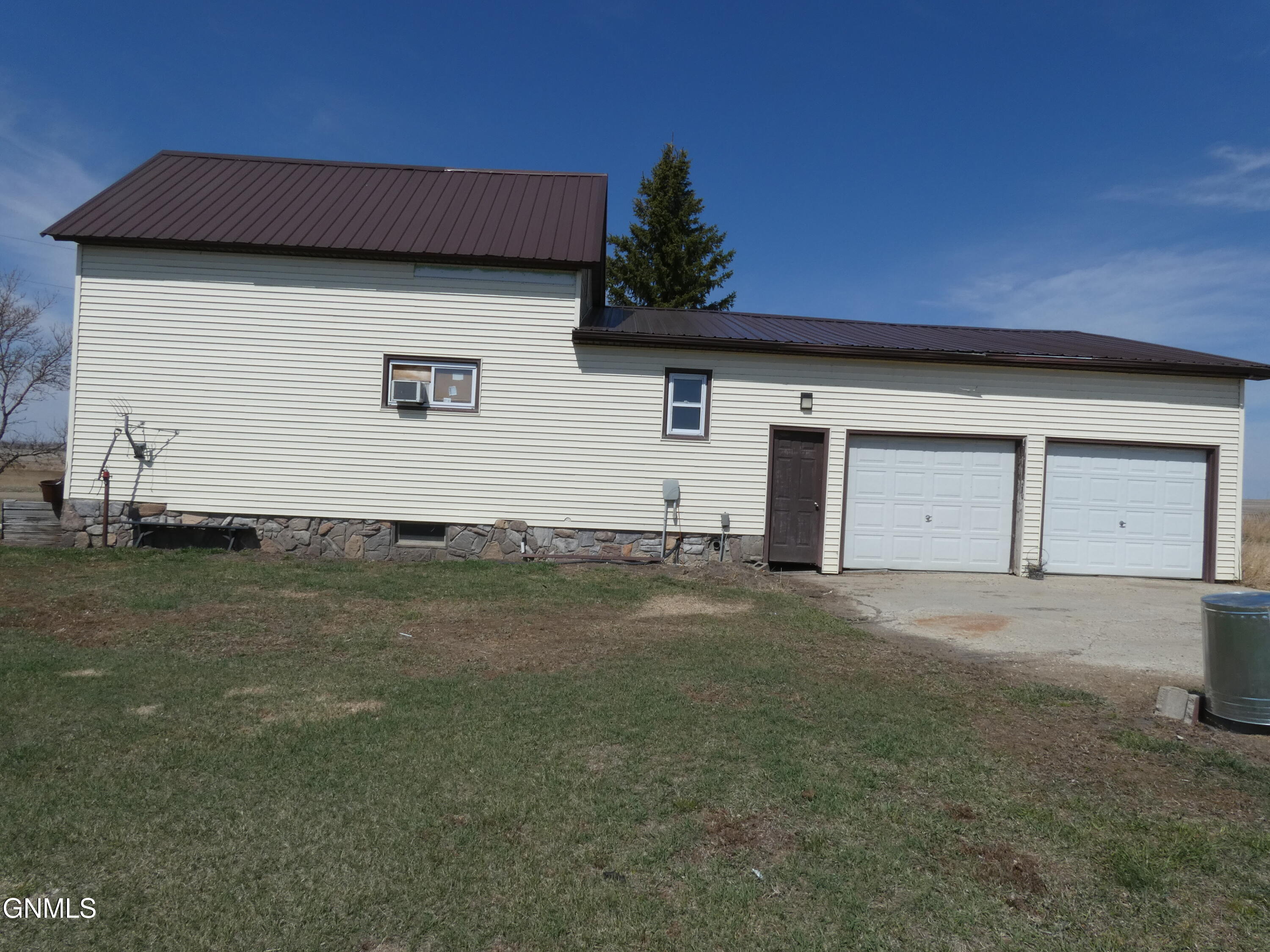 property viewer photo 3