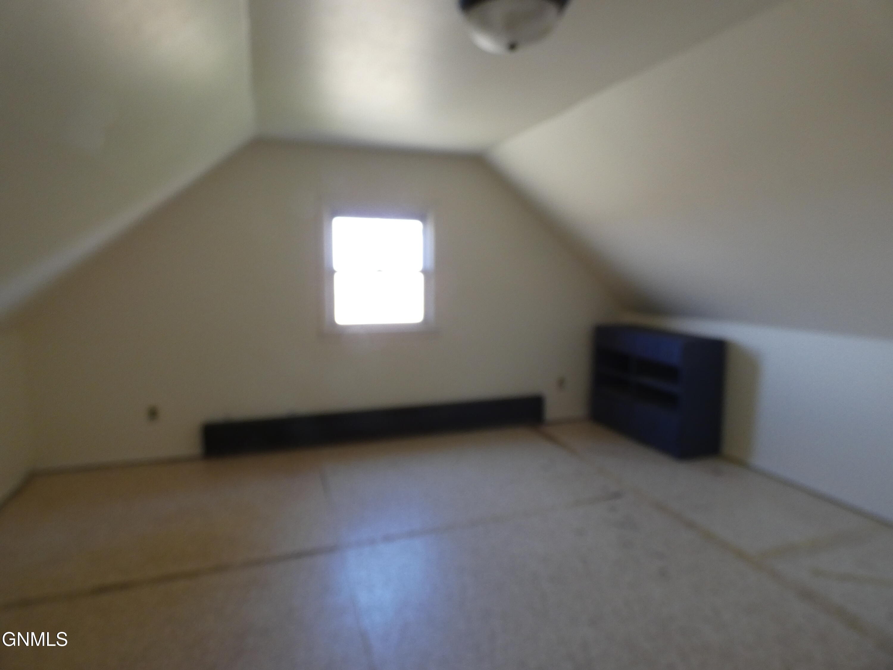 property viewer photo 38