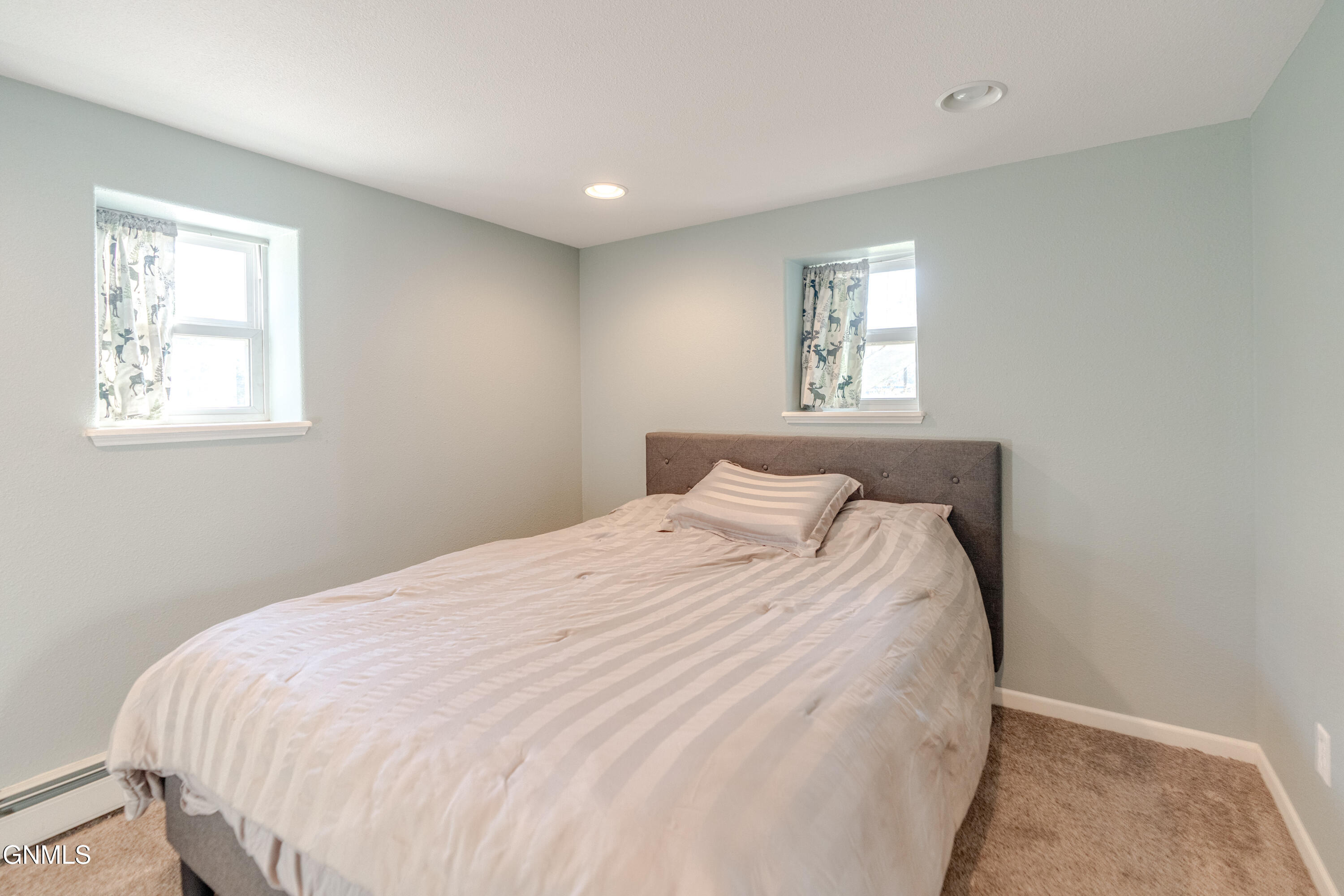 property viewer photo 12