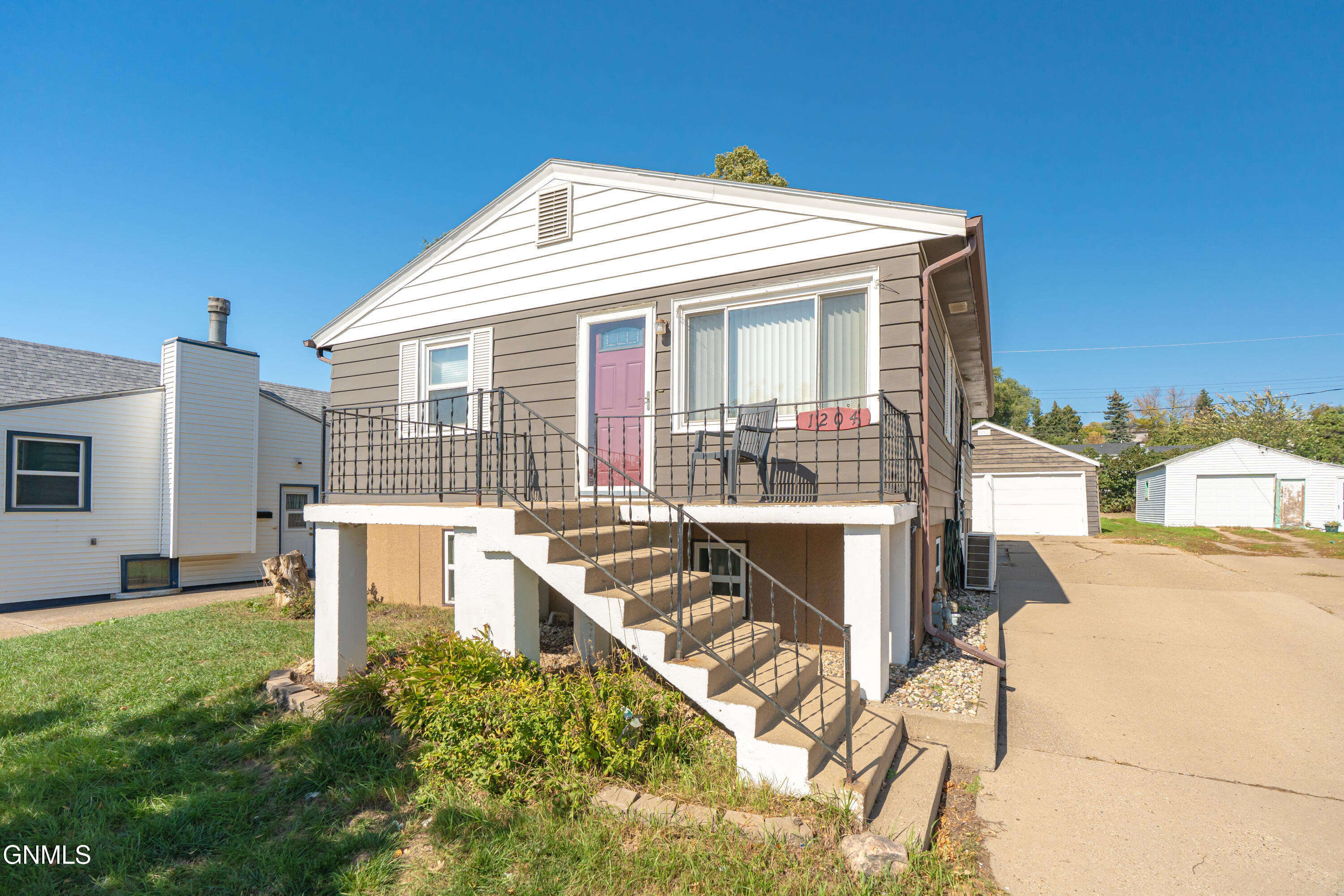property viewer photo 14