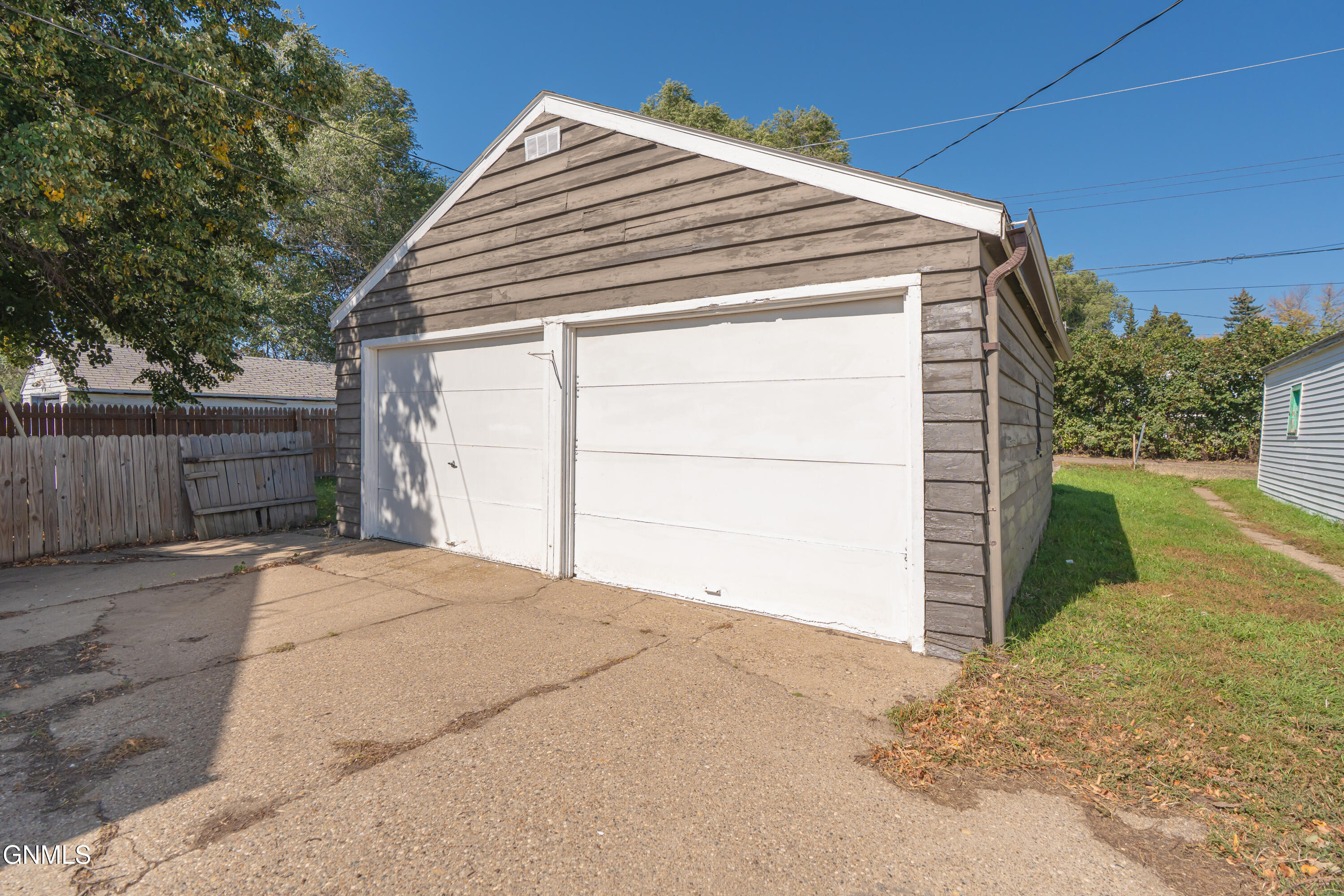 property viewer photo 17