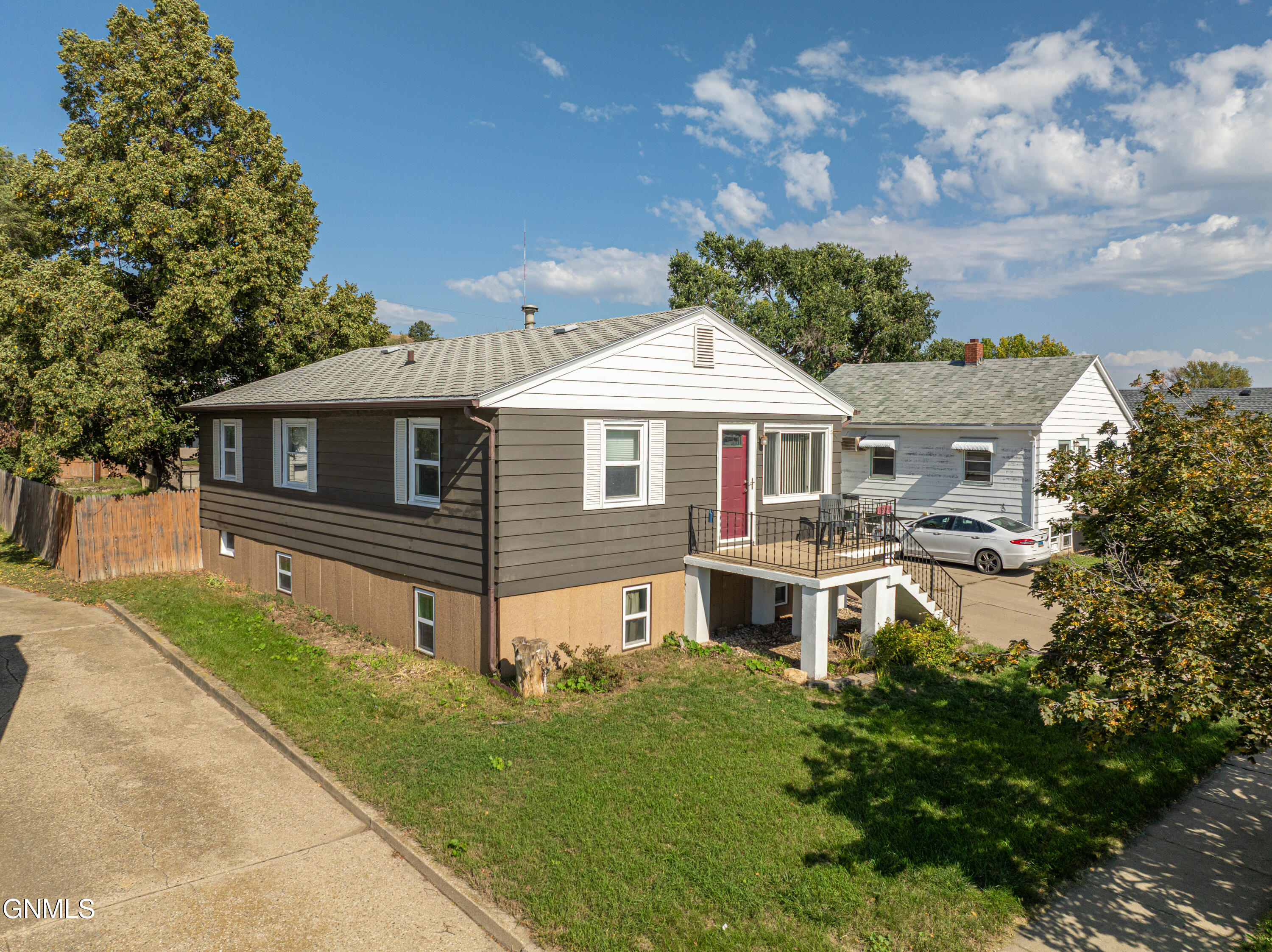 property viewer photo 19