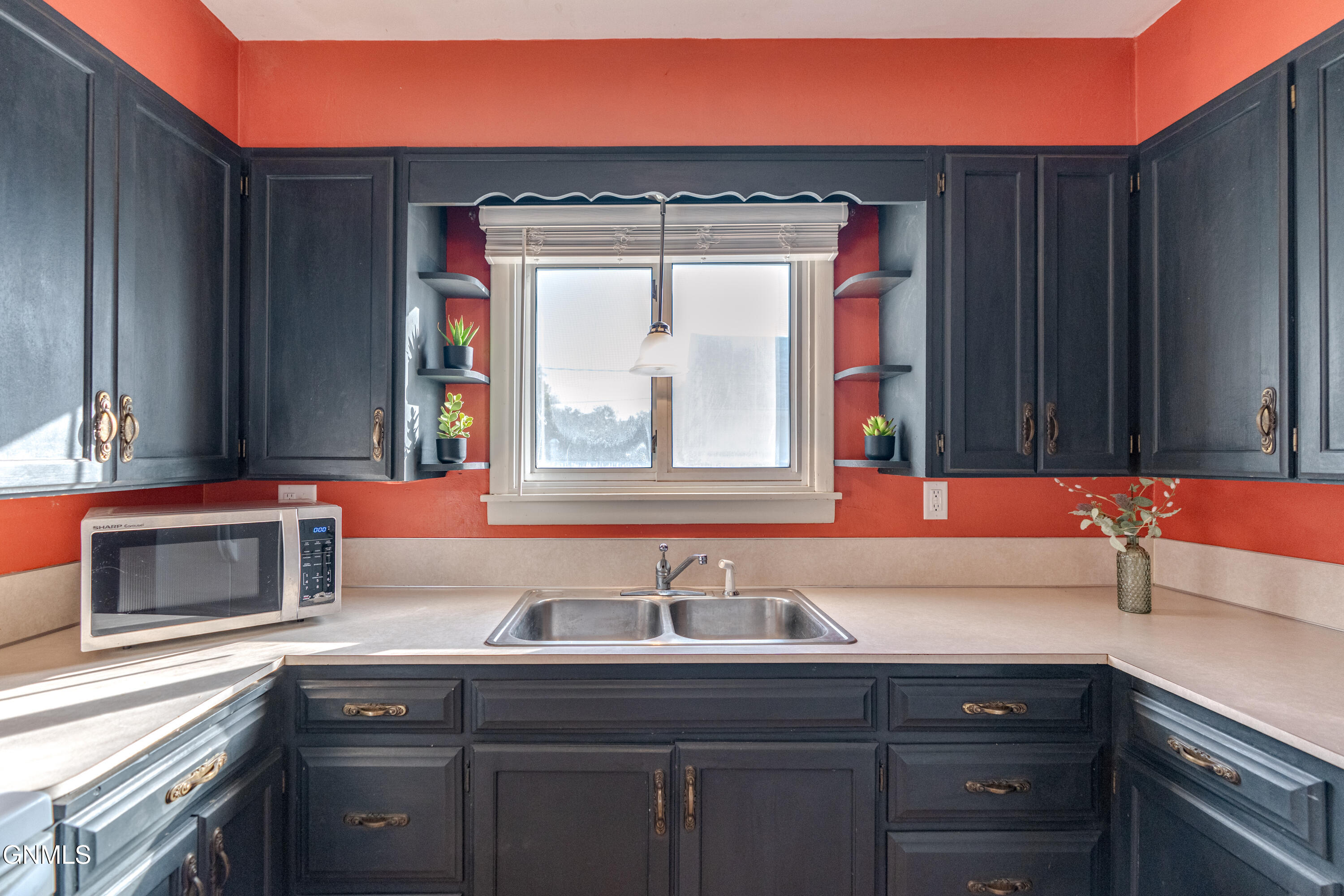 property viewer photo 25