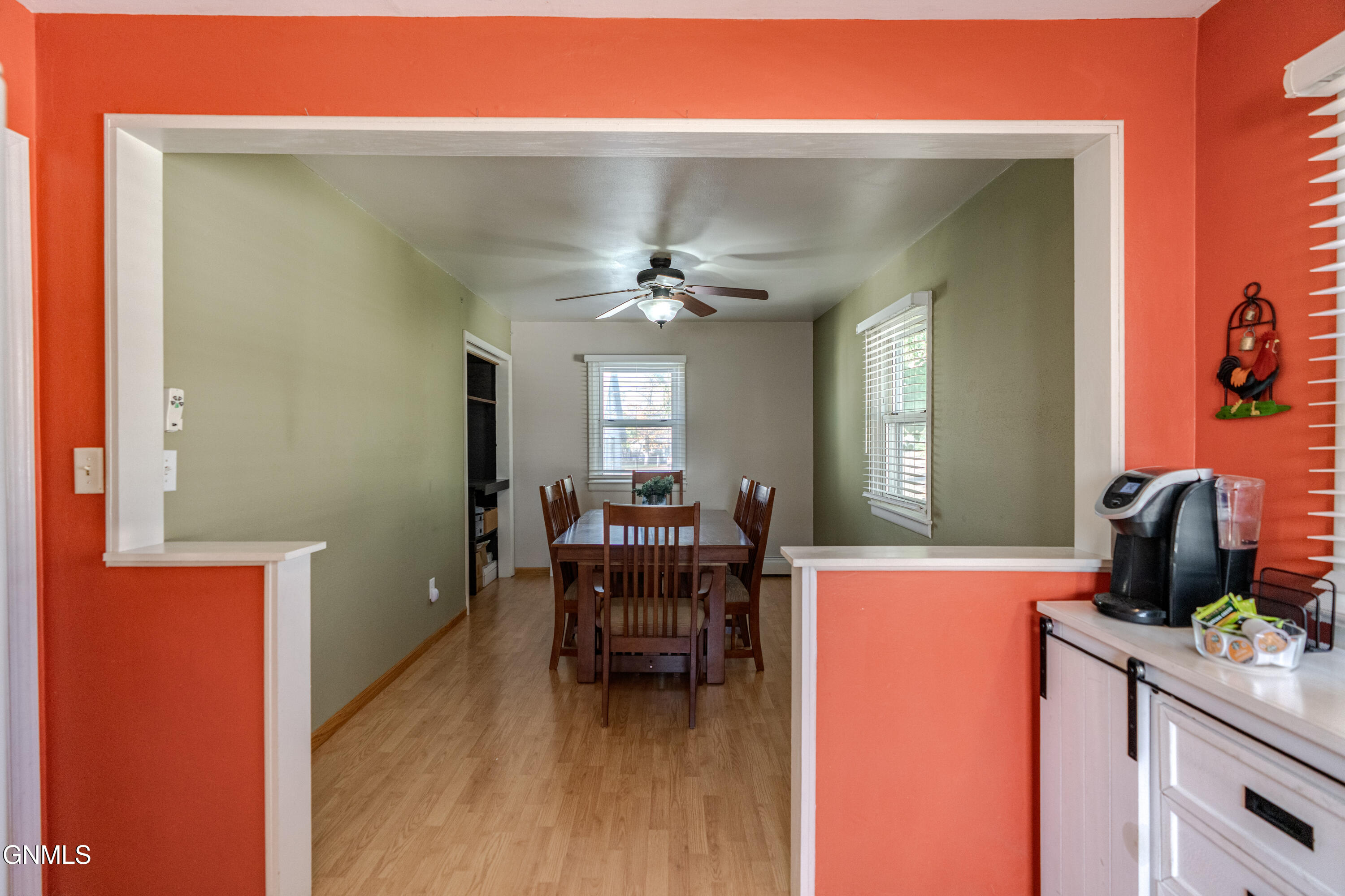 property viewer photo 3
