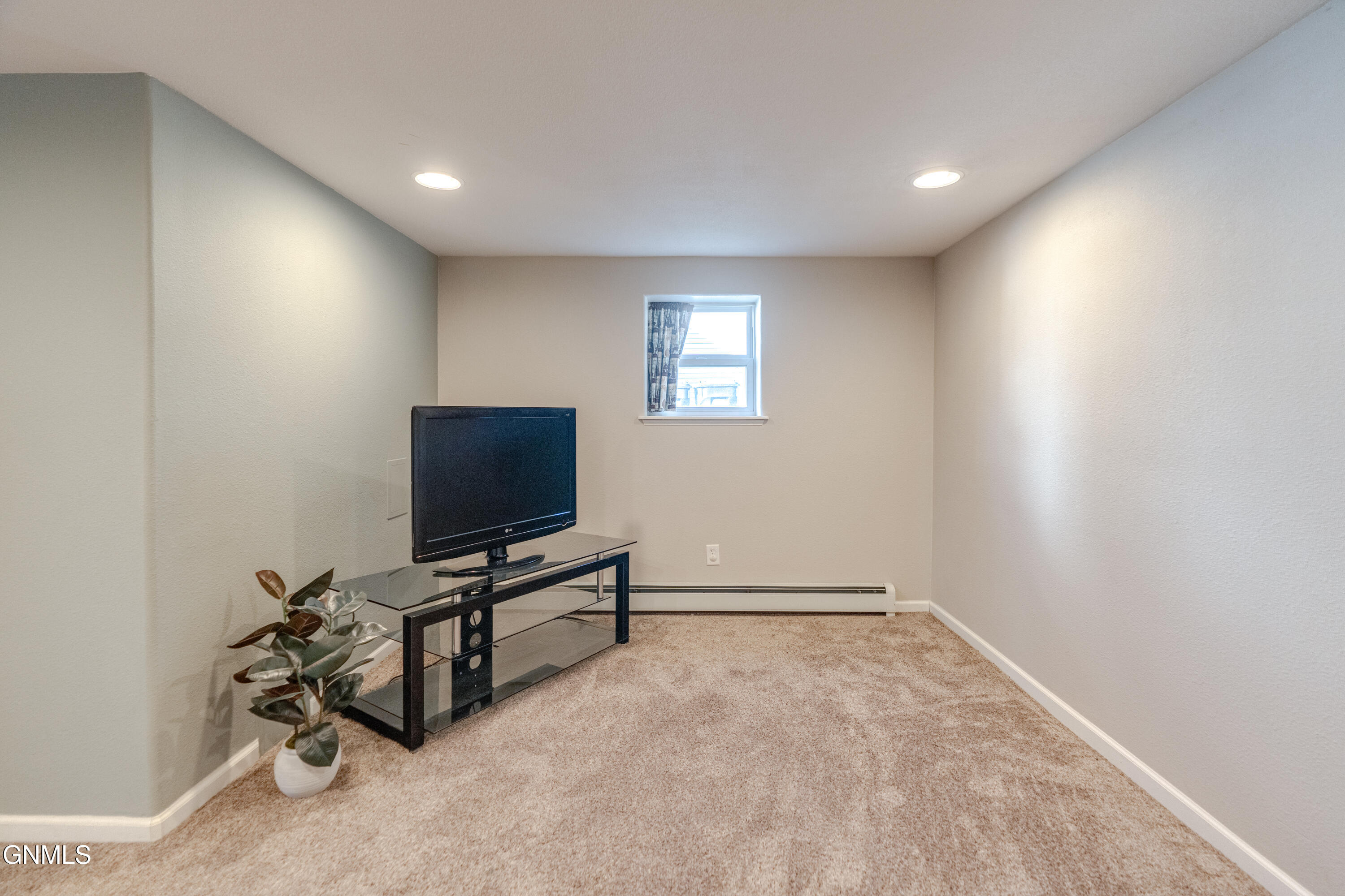 property viewer photo 33