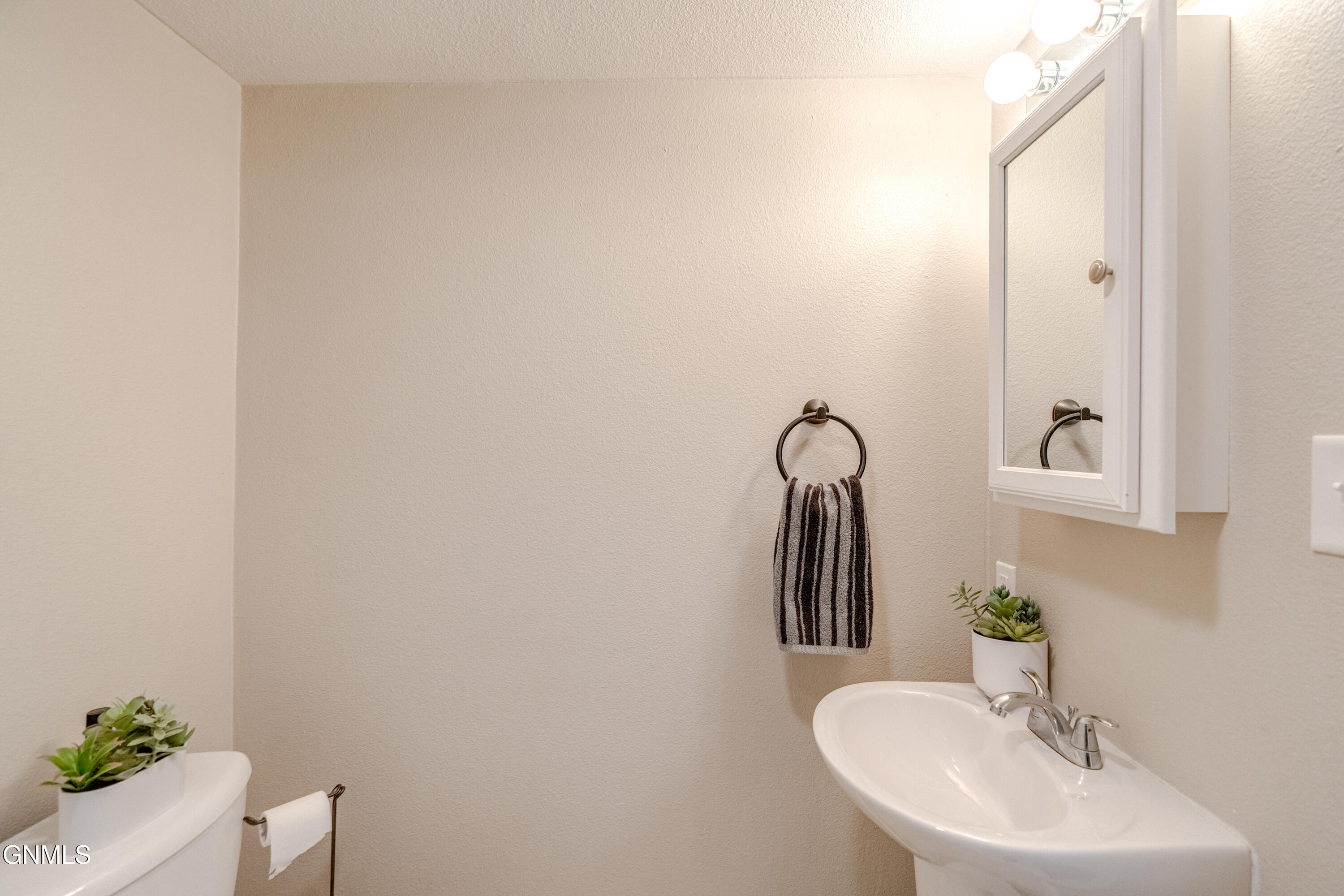 property viewer photo 37