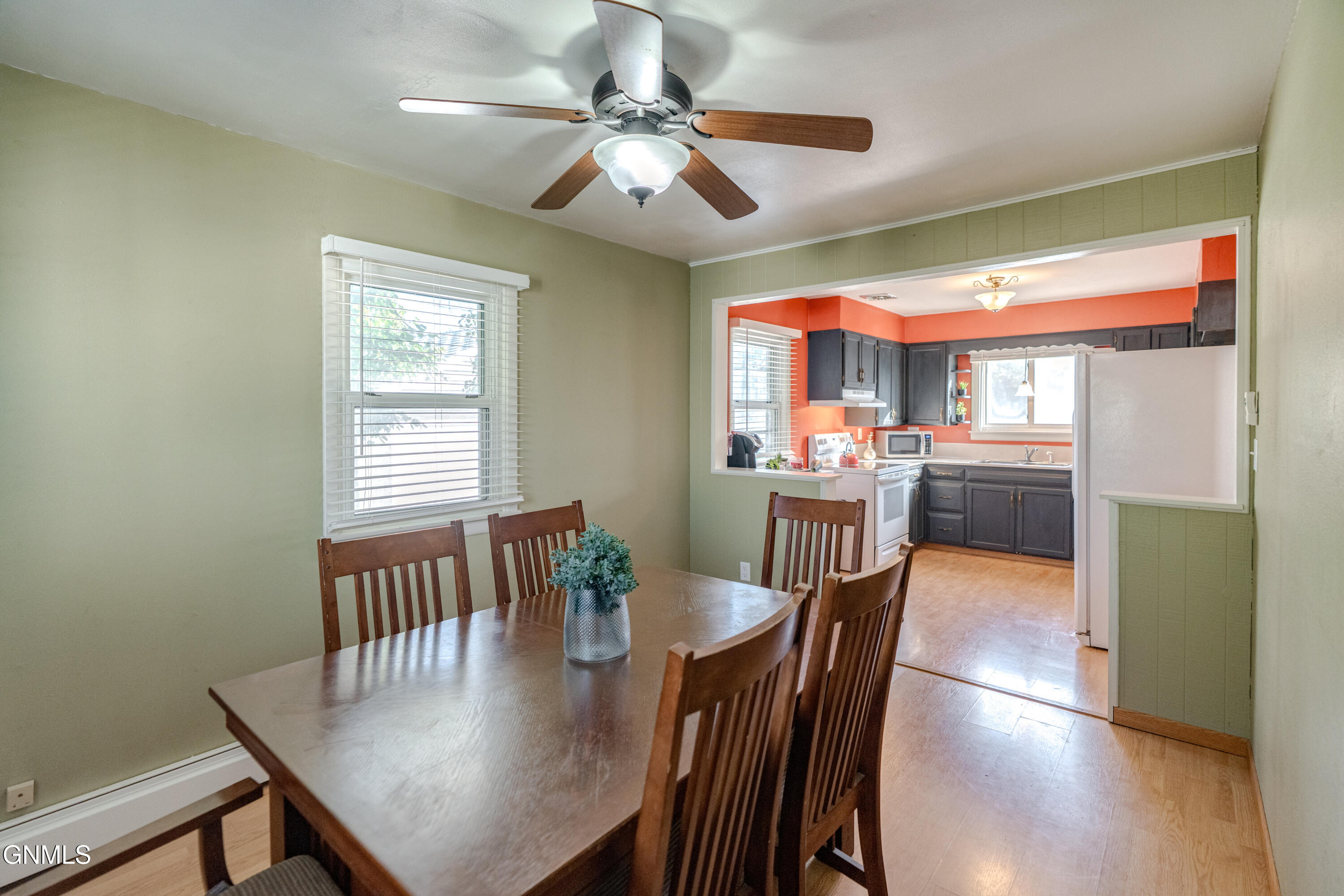 property viewer photo 4