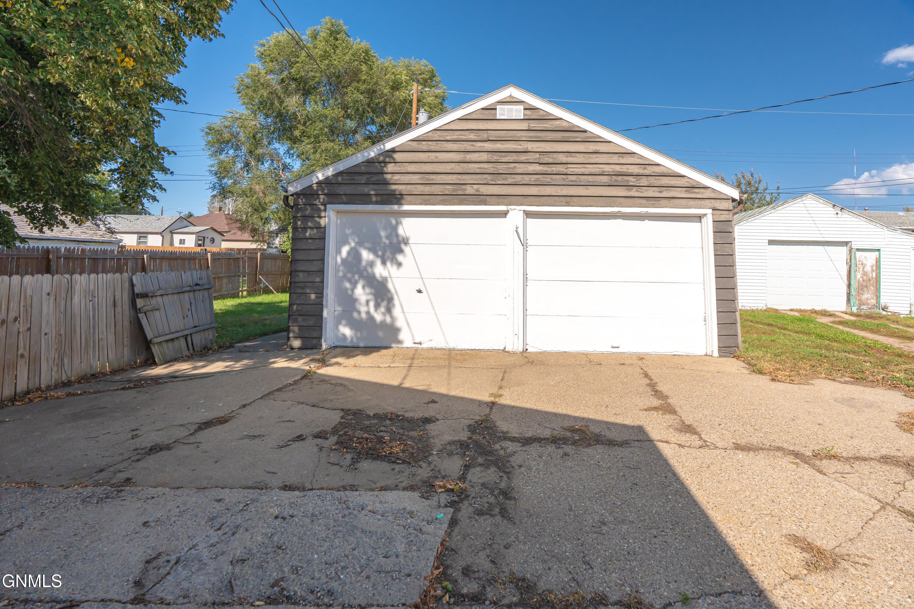property viewer photo 41