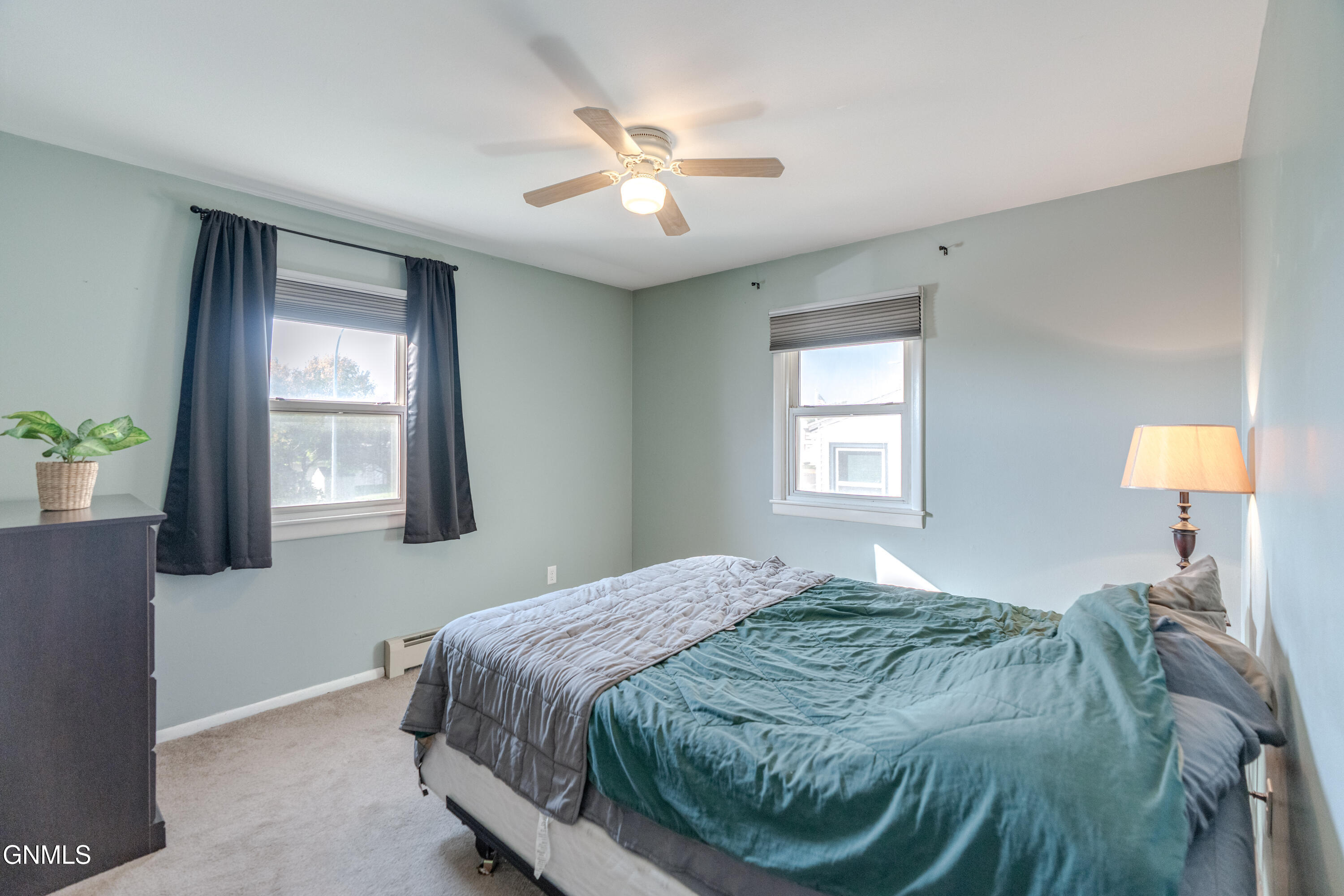 property viewer photo 5