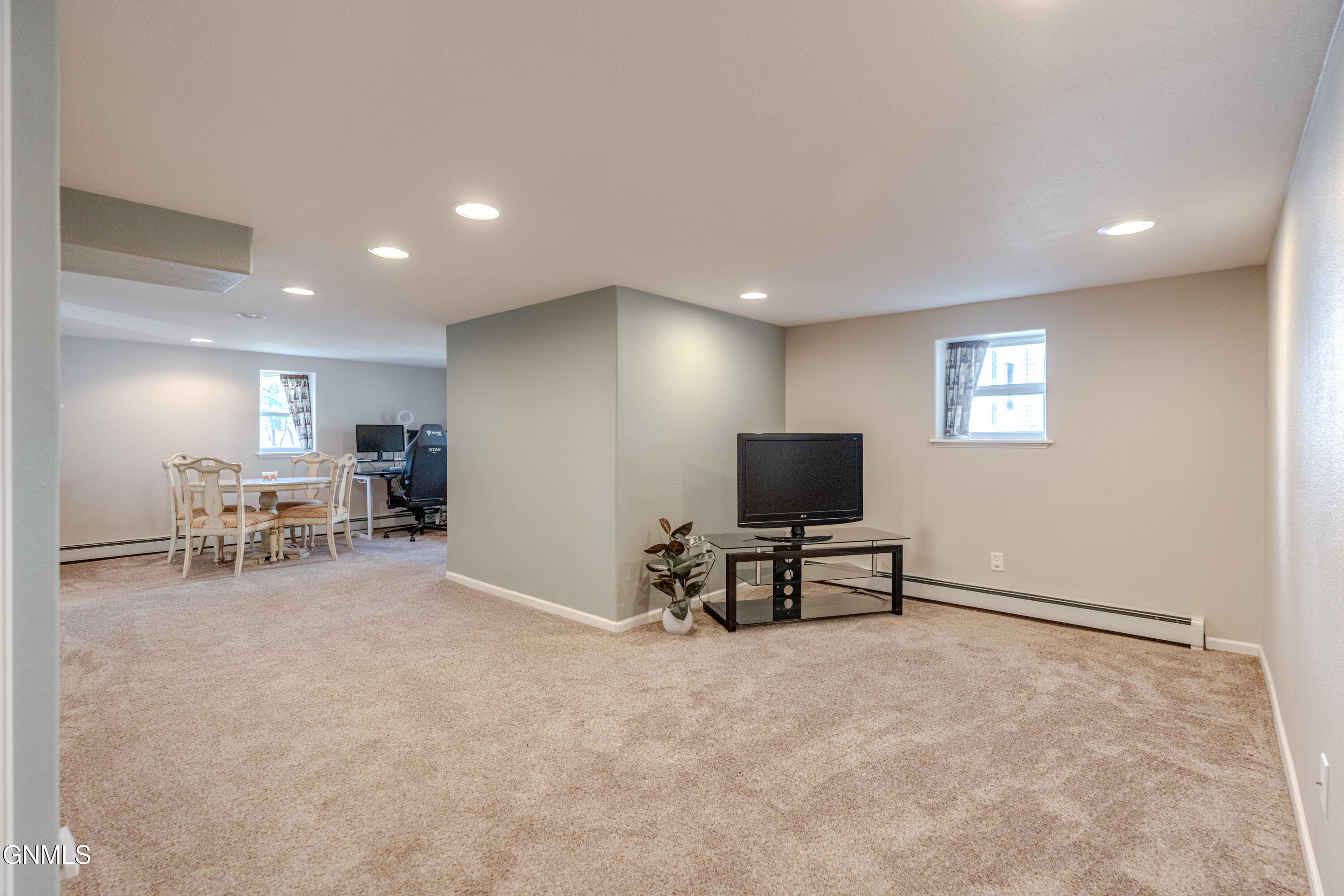property viewer photo 9