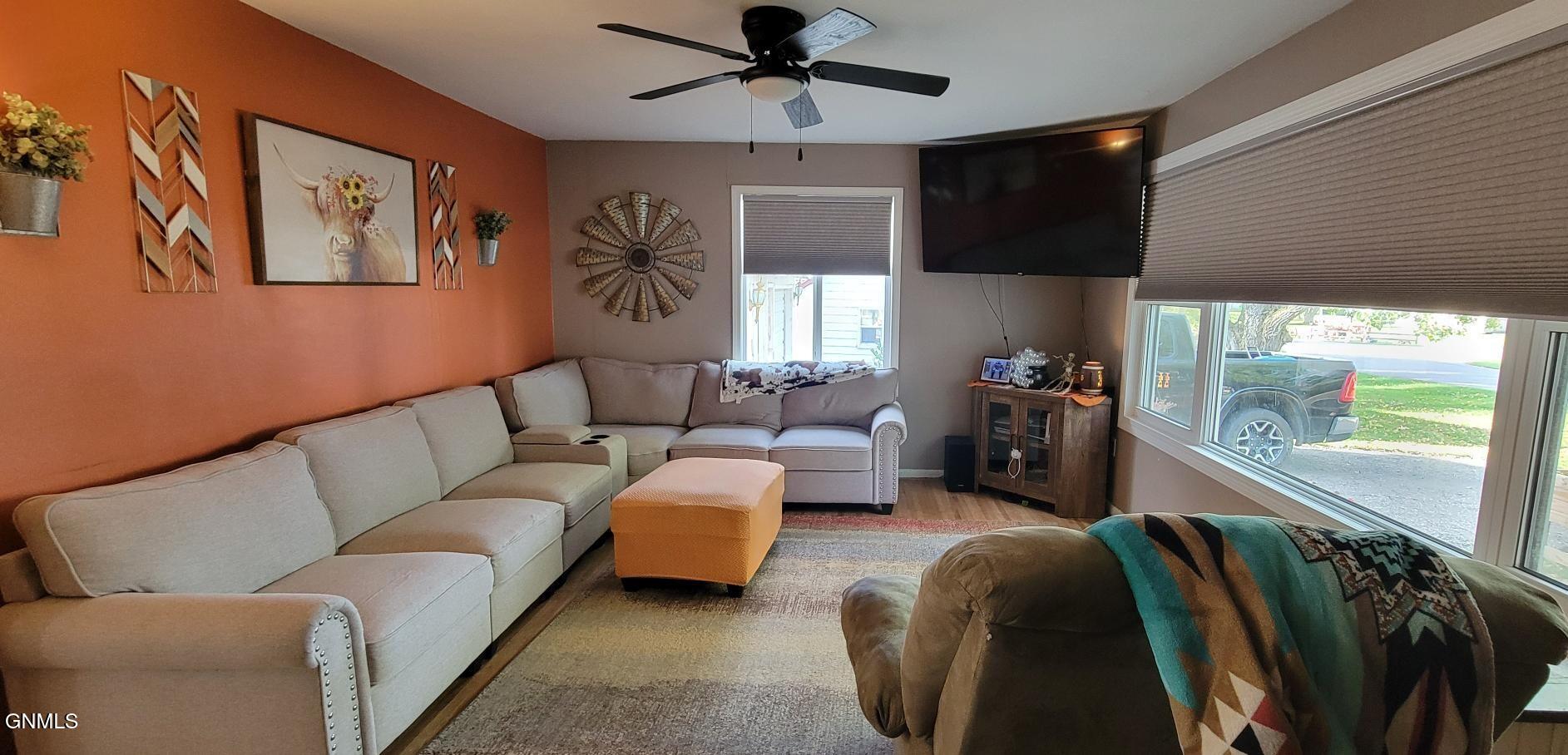property viewer photo 1