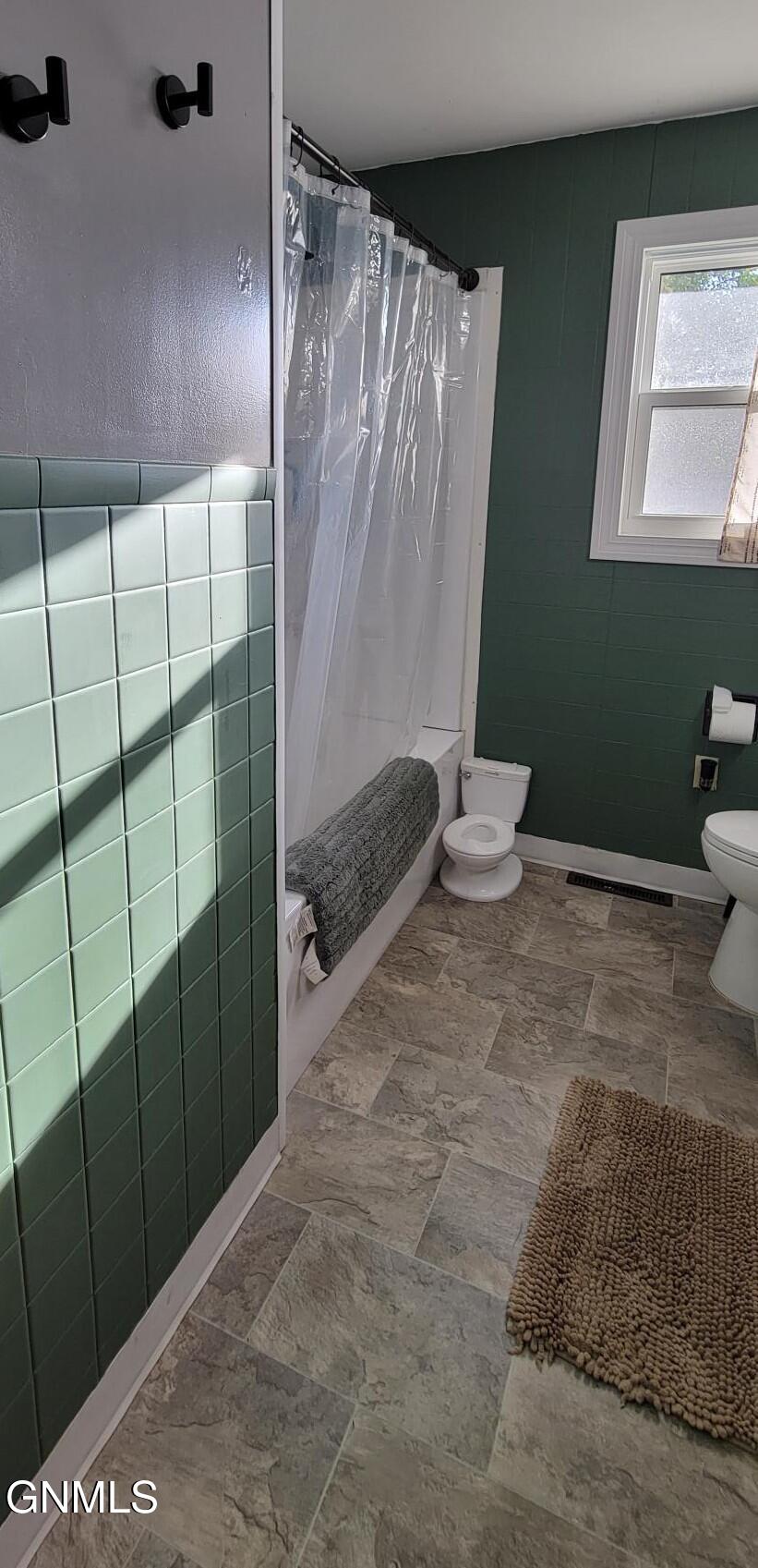 property viewer photo 13