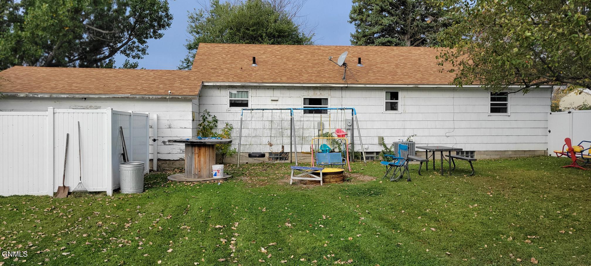 property viewer photo 18