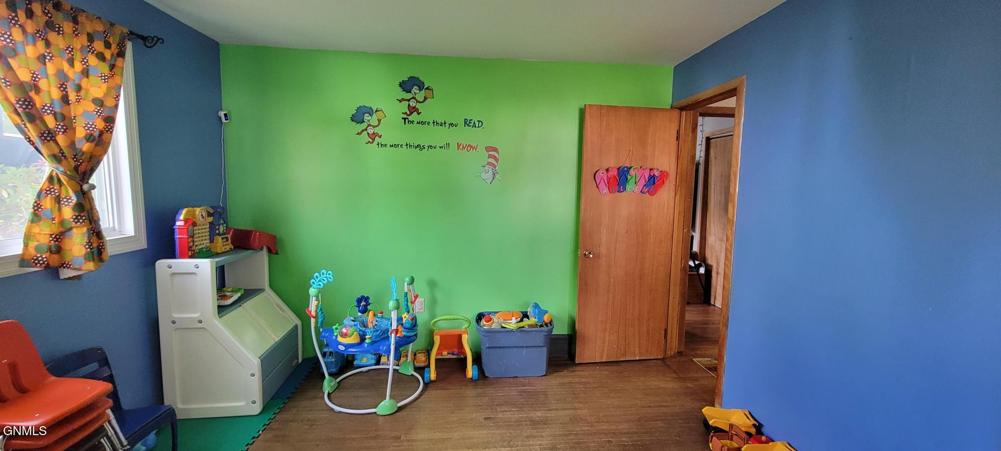 property viewer photo 6