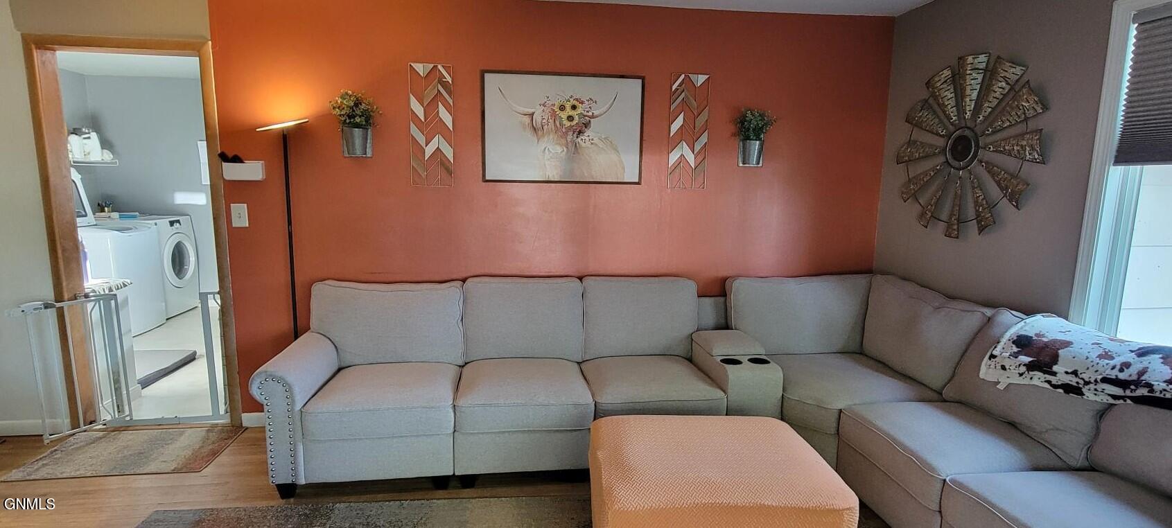 property viewer photo 8