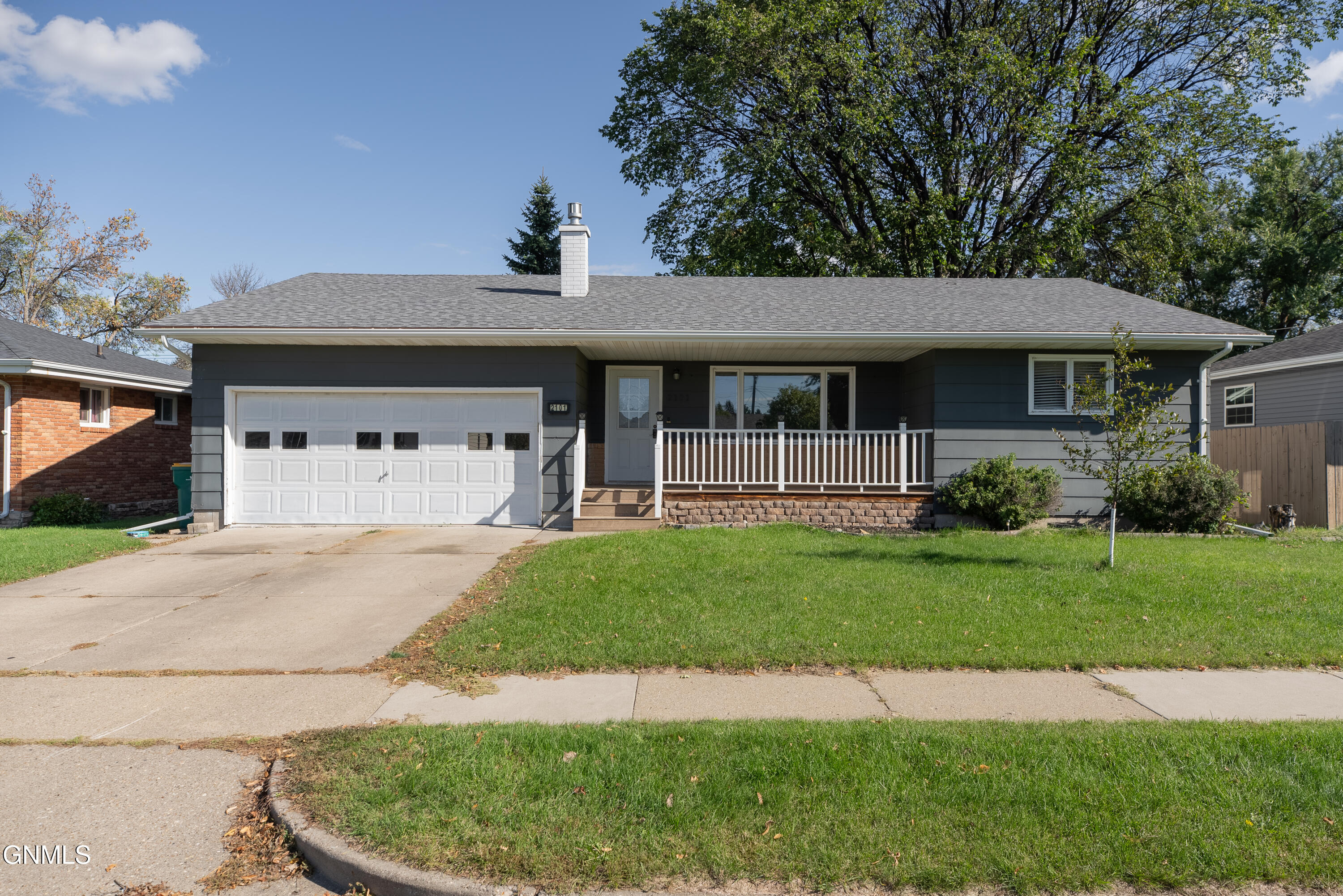 main property photo 0